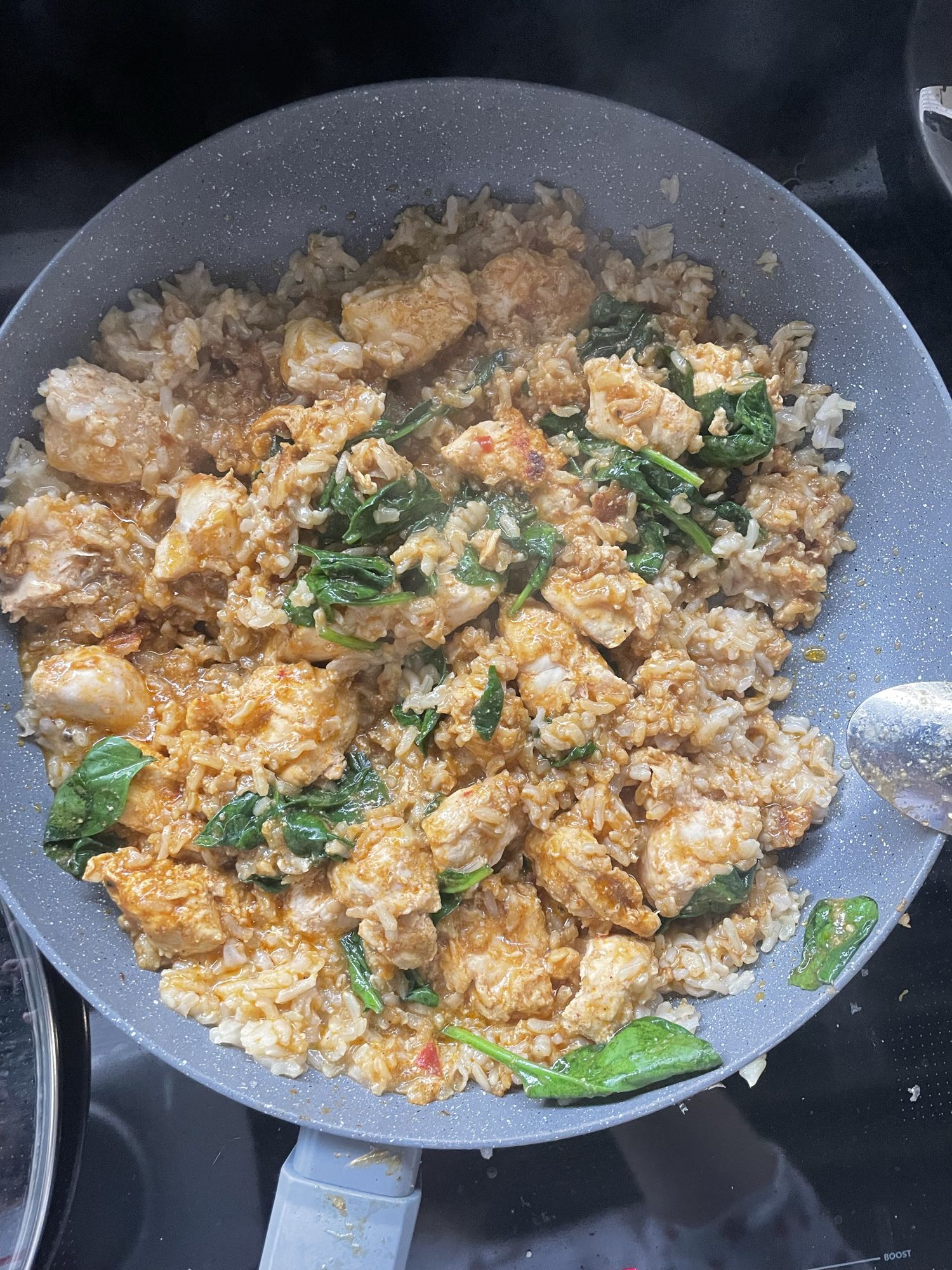 Kurczak z ryżem i szpinakiem