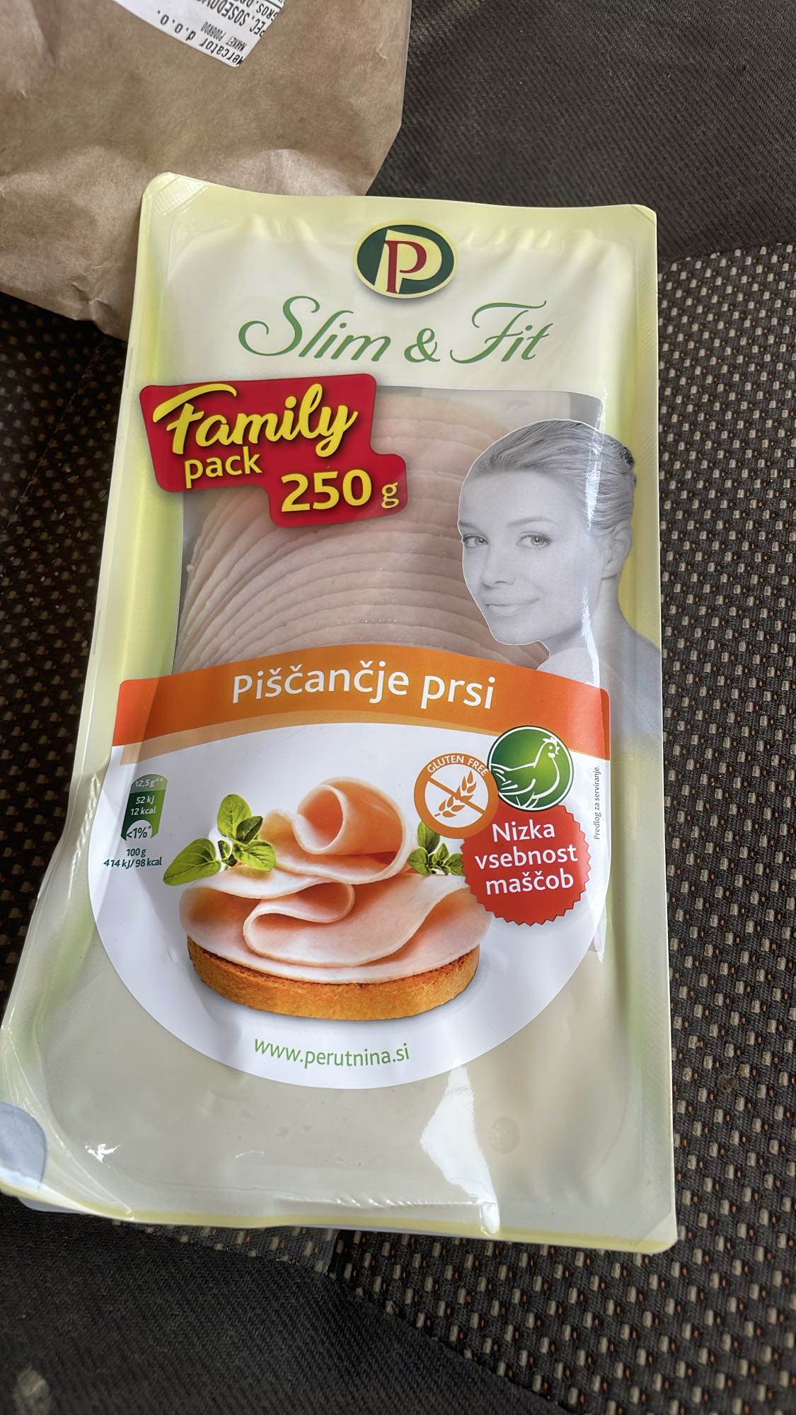Piščančje prsi pakiranje