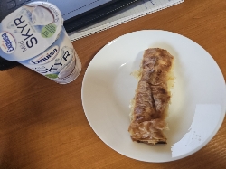 Skyr and pastry roll