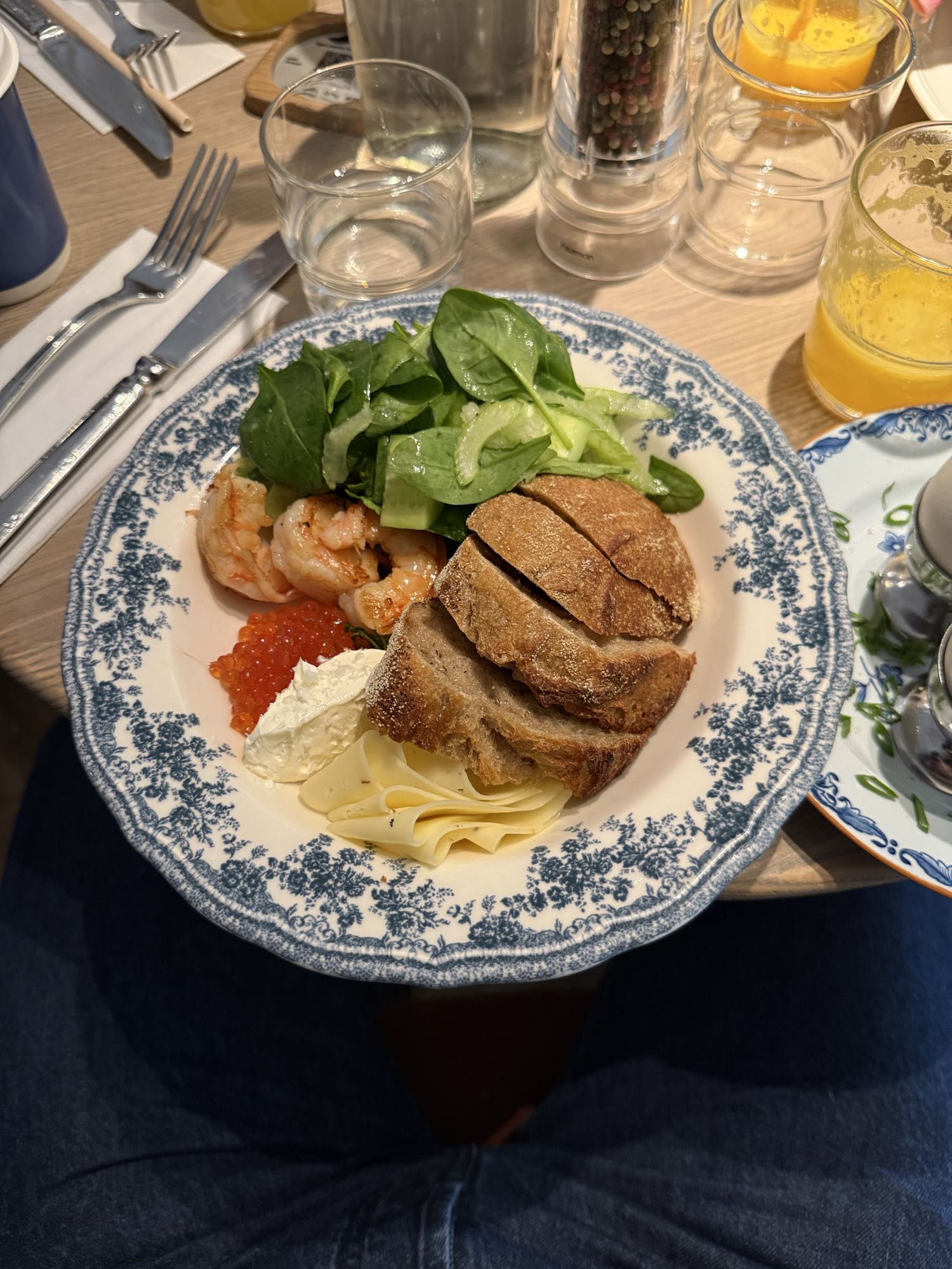 Завтрак с креветками