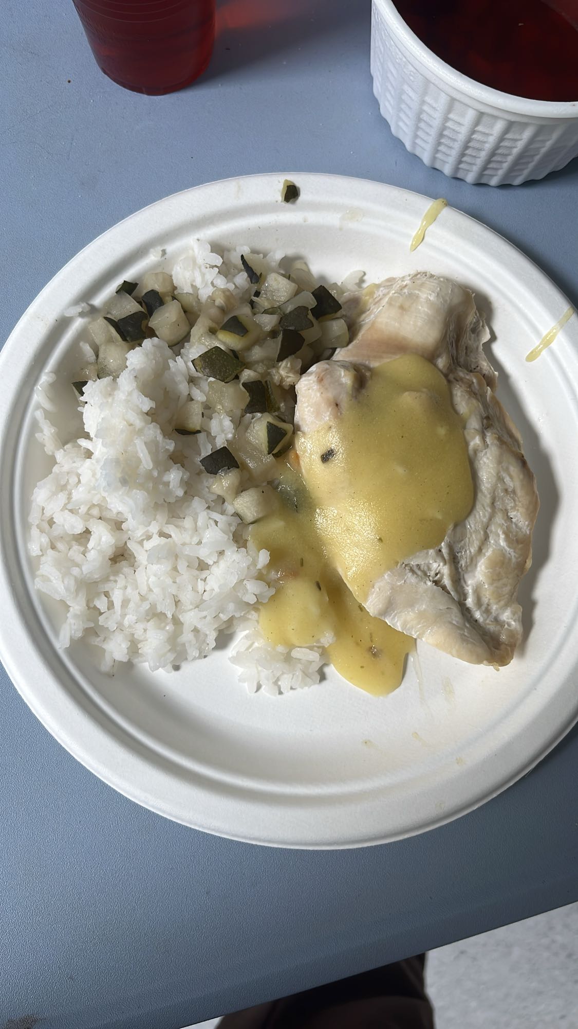 Kurczak z ryżem i cukinią