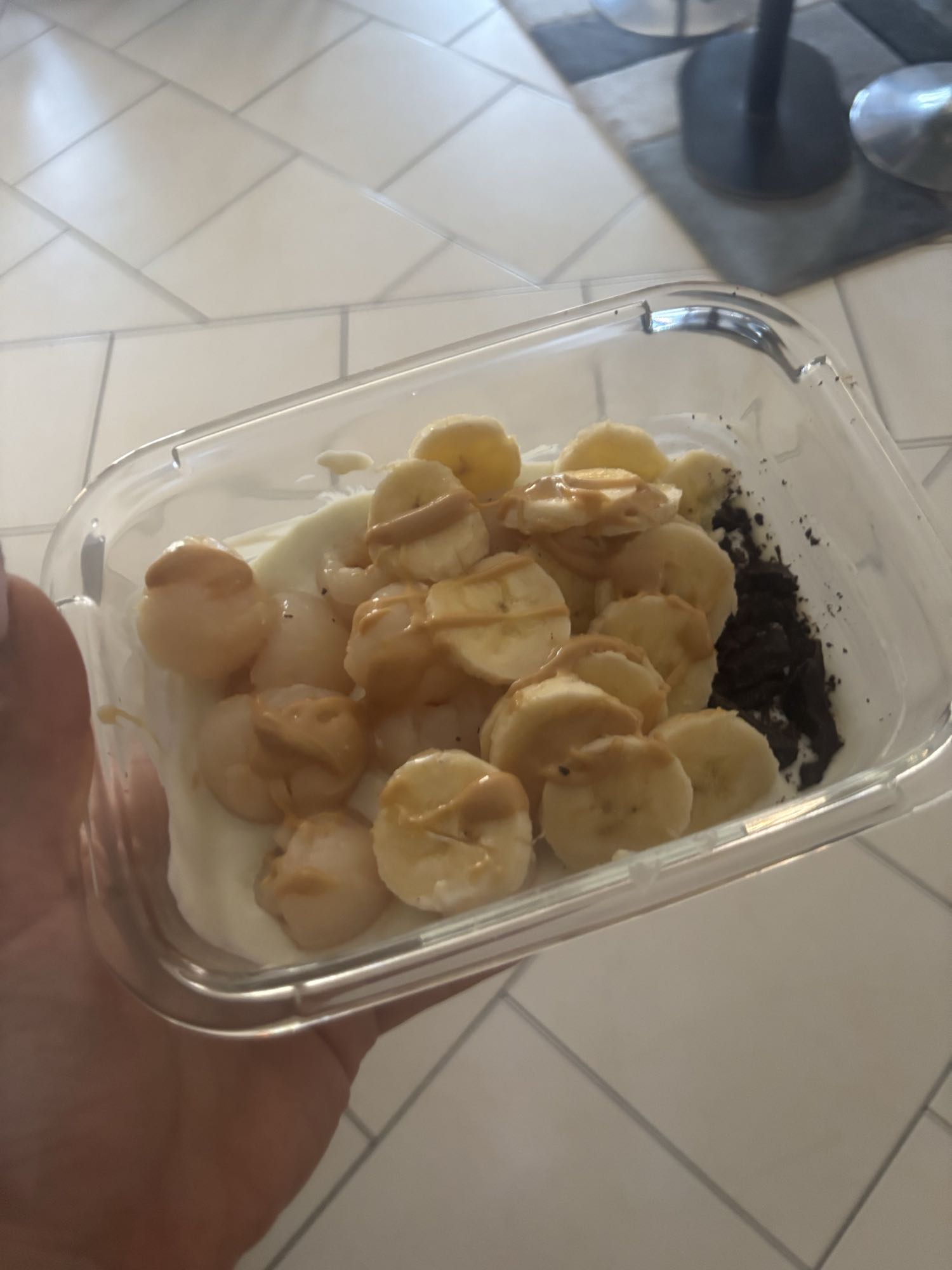 Fromage blanc litchis banane chocolat noir beurre de cacahuète