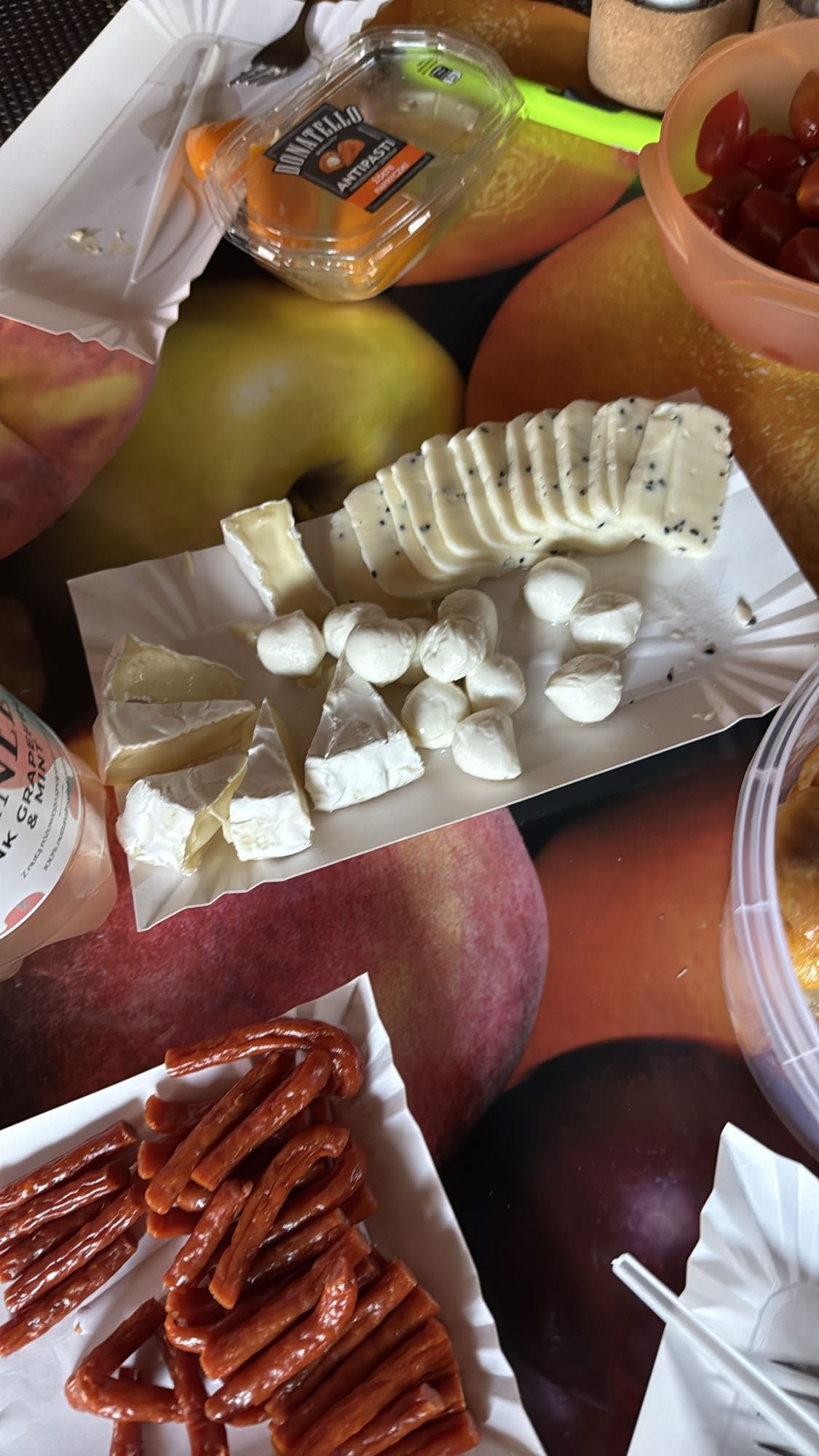 Deska serów i kiełbasek