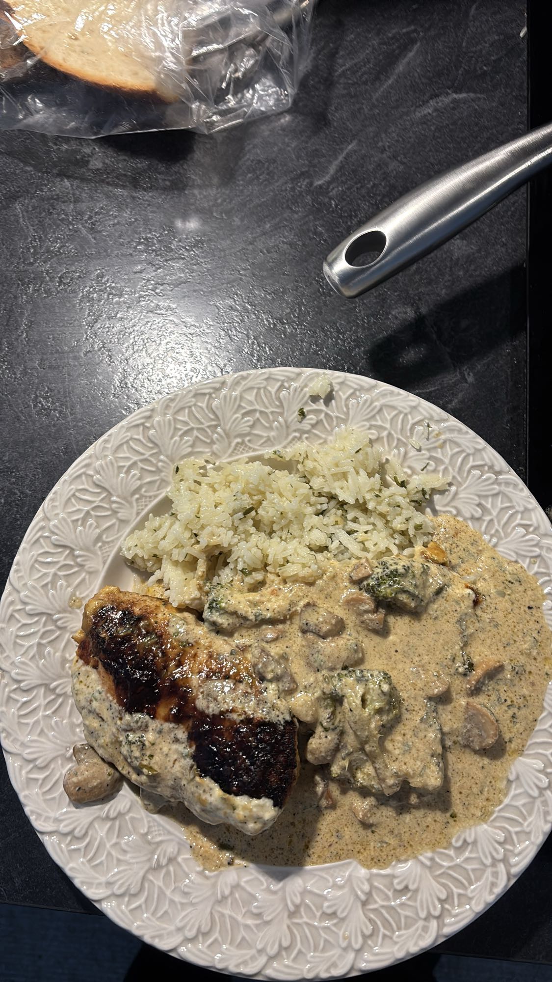 Kyckling med ris och sås