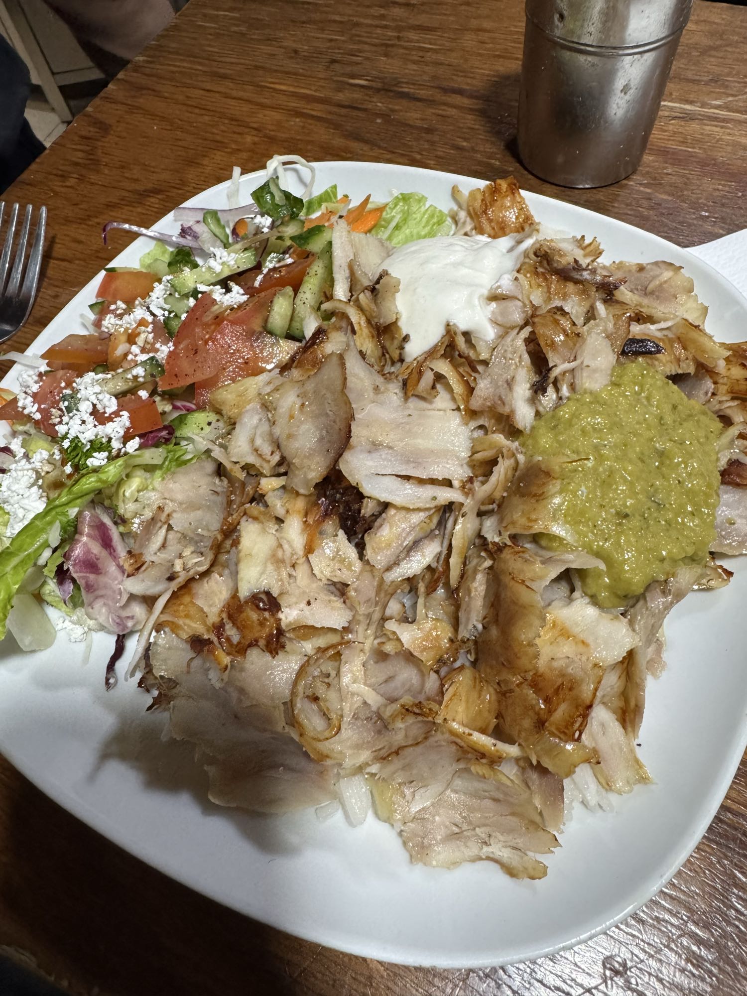 Dönerfleisch mit gemischtem Salat