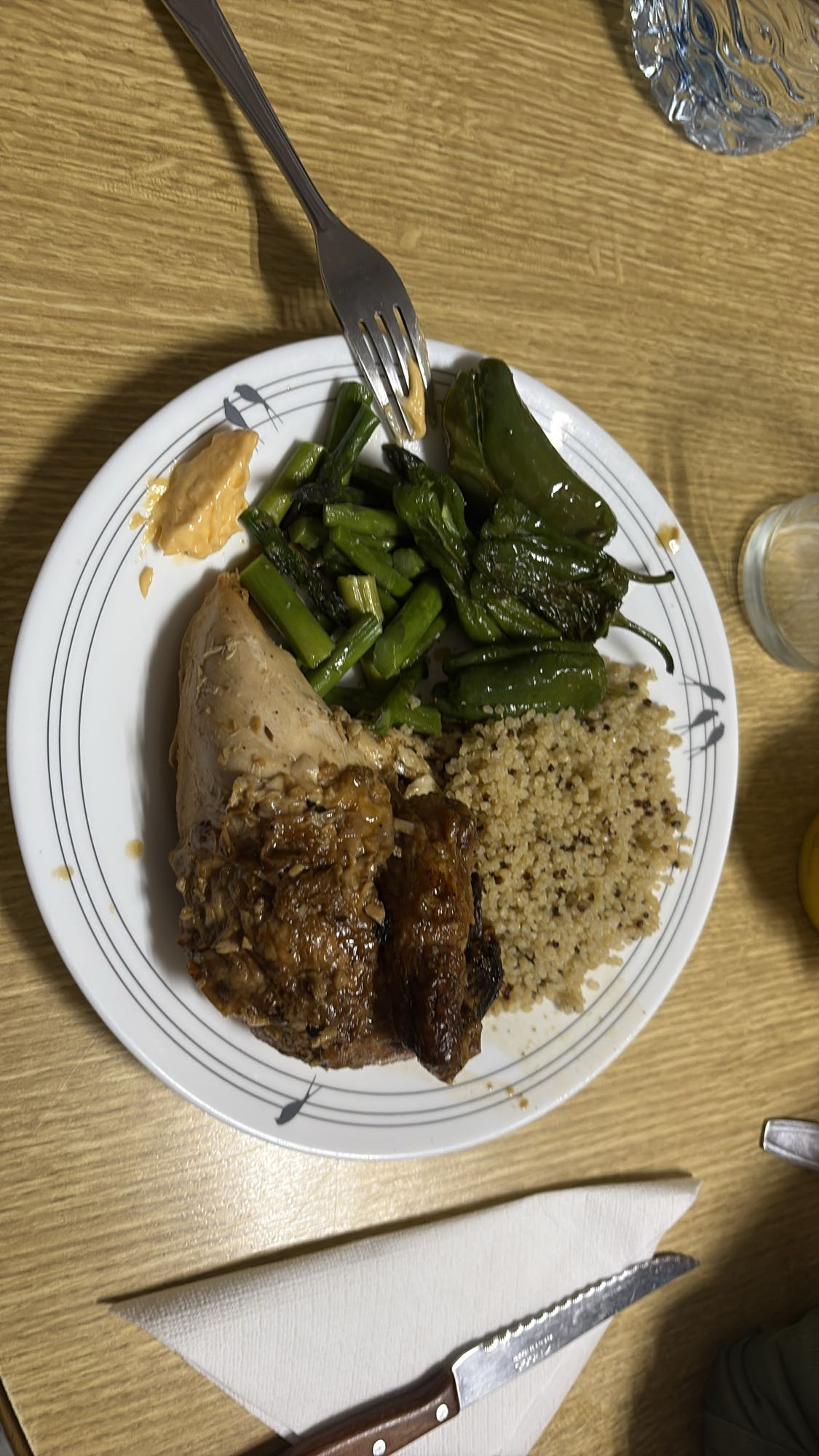 Pollo con quinoa y verduras