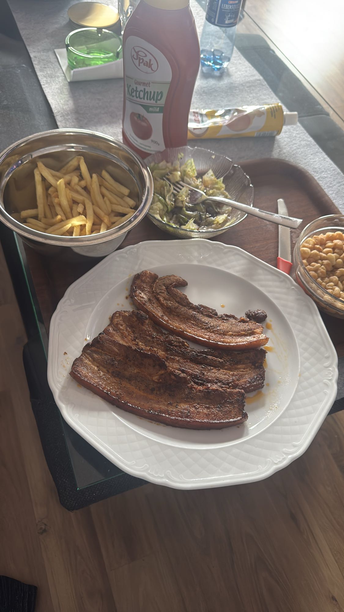 Gegrillter Bauchspeck Teller