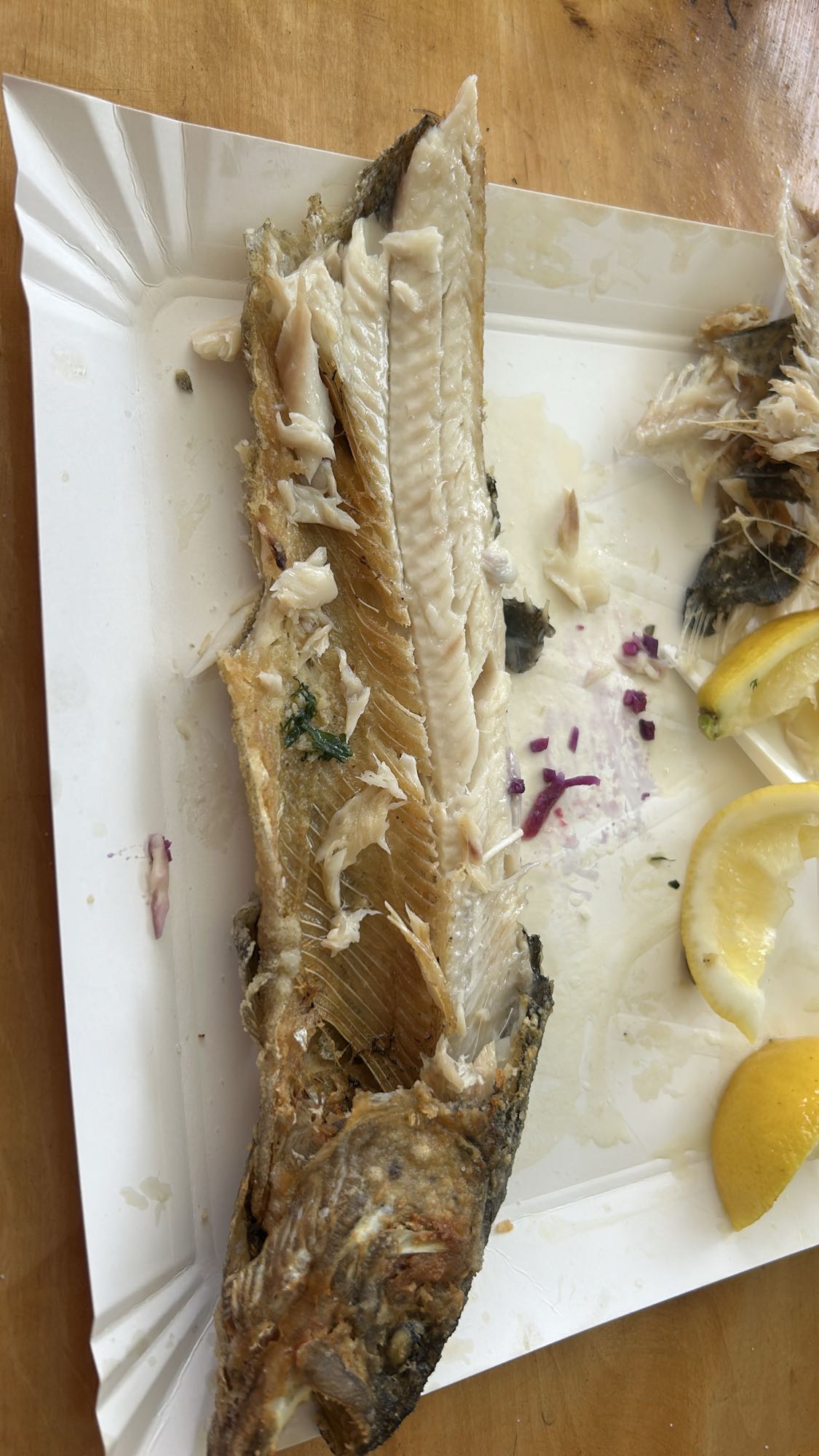 Smażona ryba z cytryną