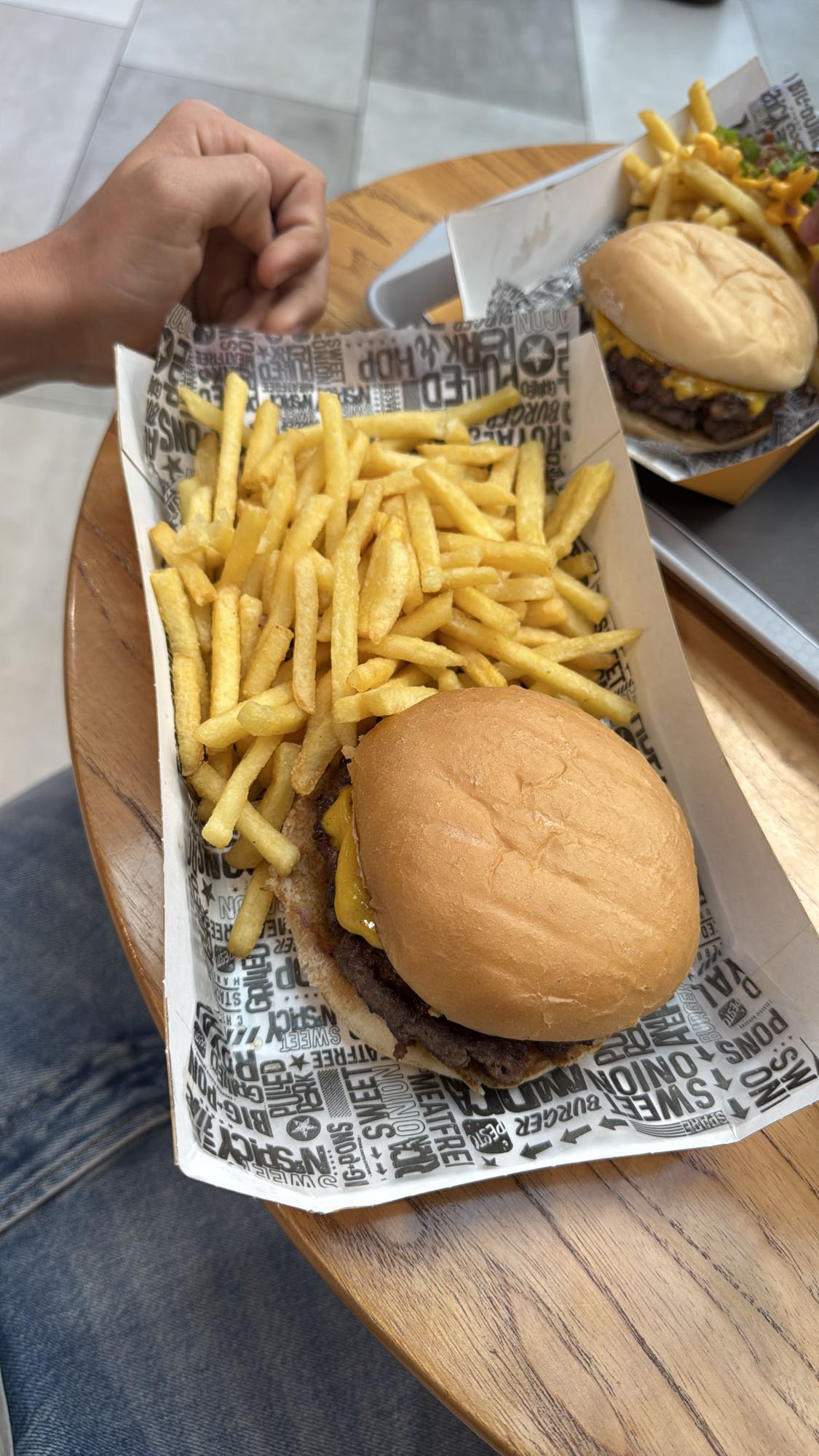 Hamburguesa con papas