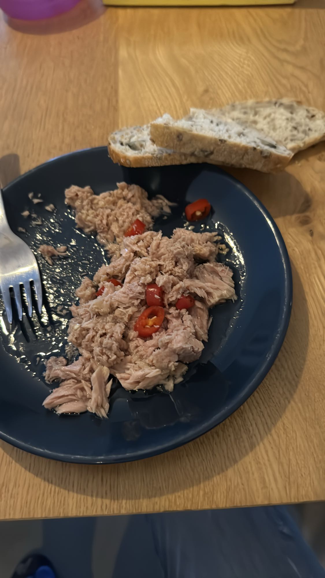 Tuńczyk z pieczywem