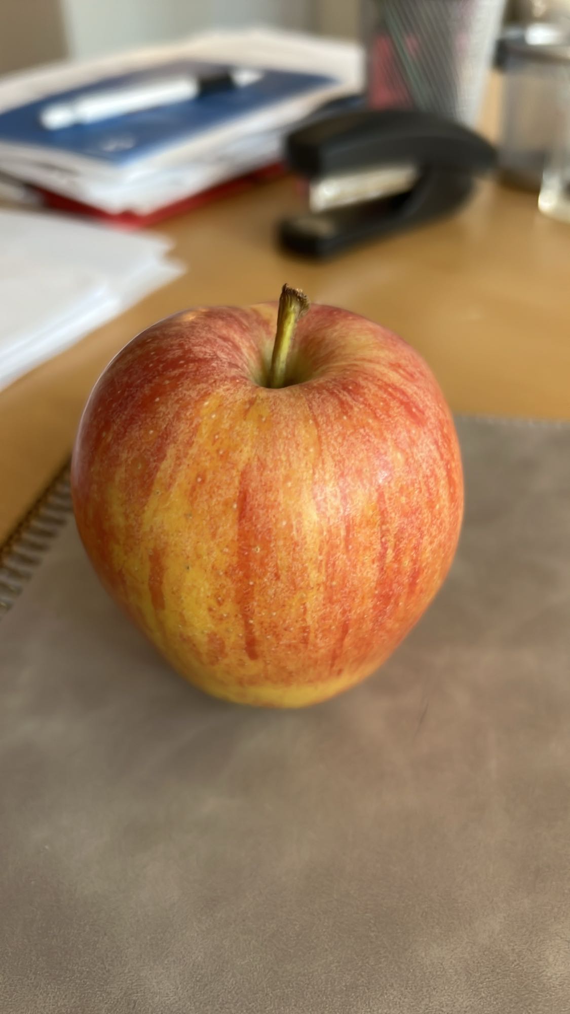 Röd äpple