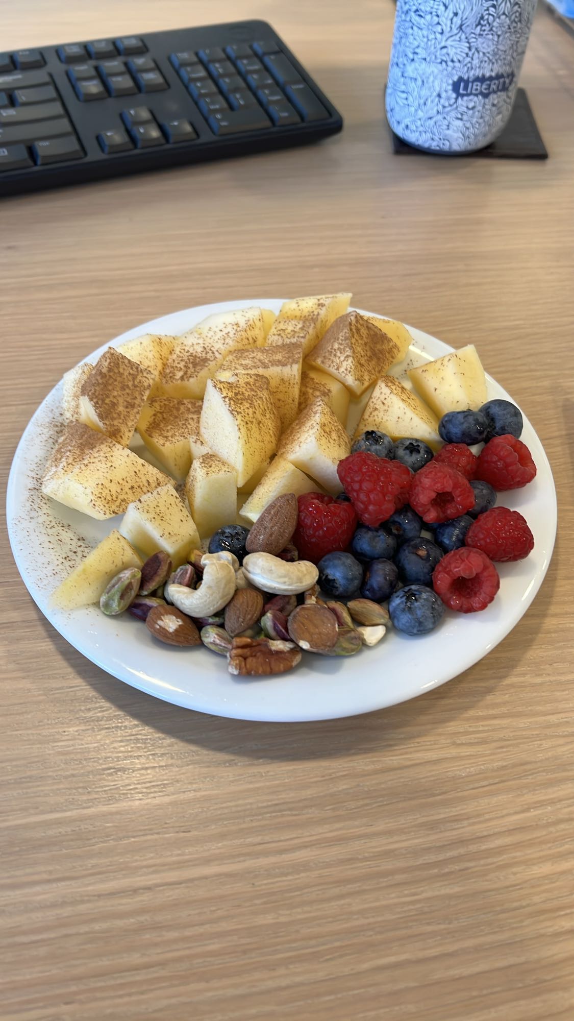 Φρούτα με ξηρούς καρπούς