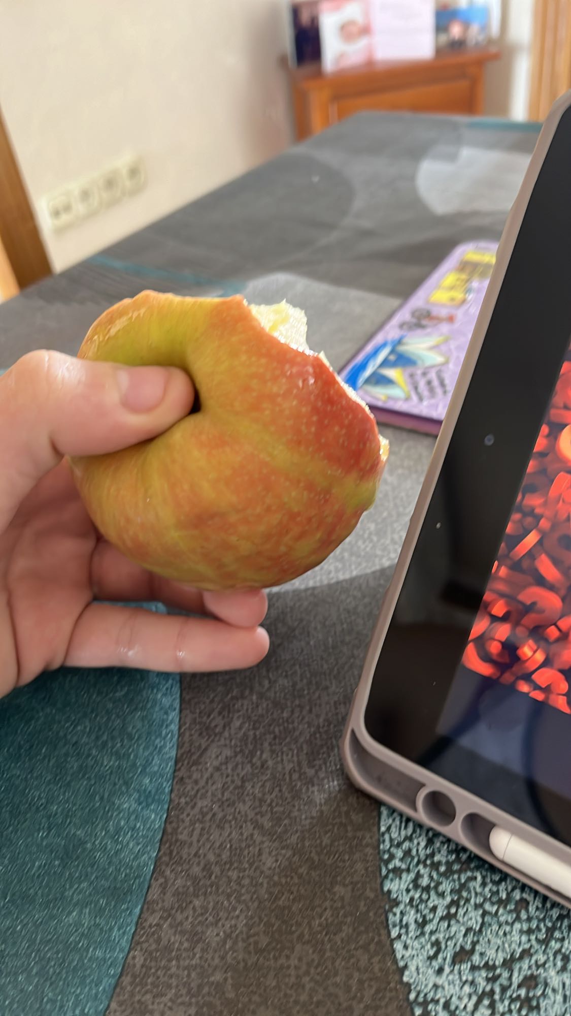 Pomme croquée