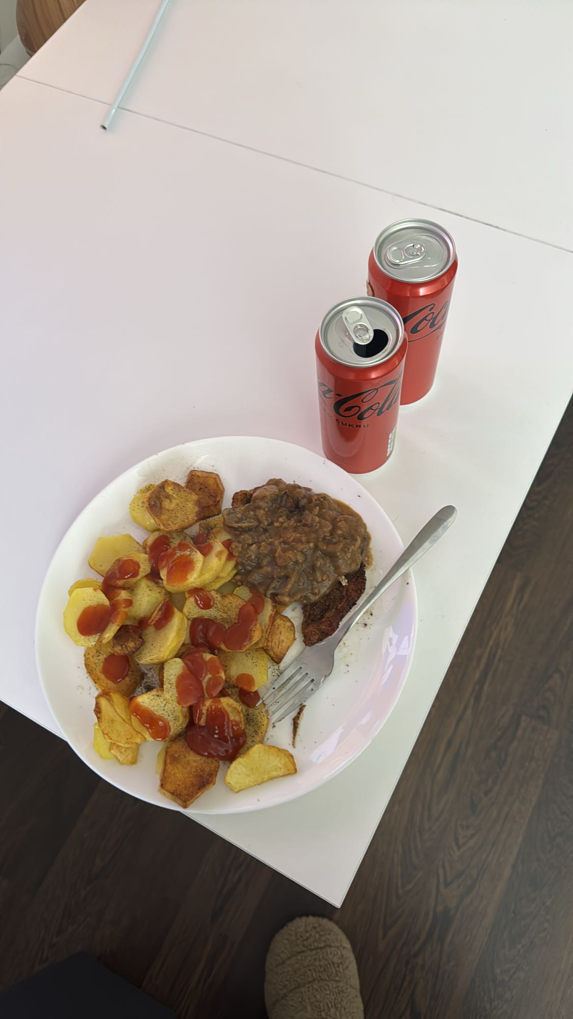 Fried potatoes and meat