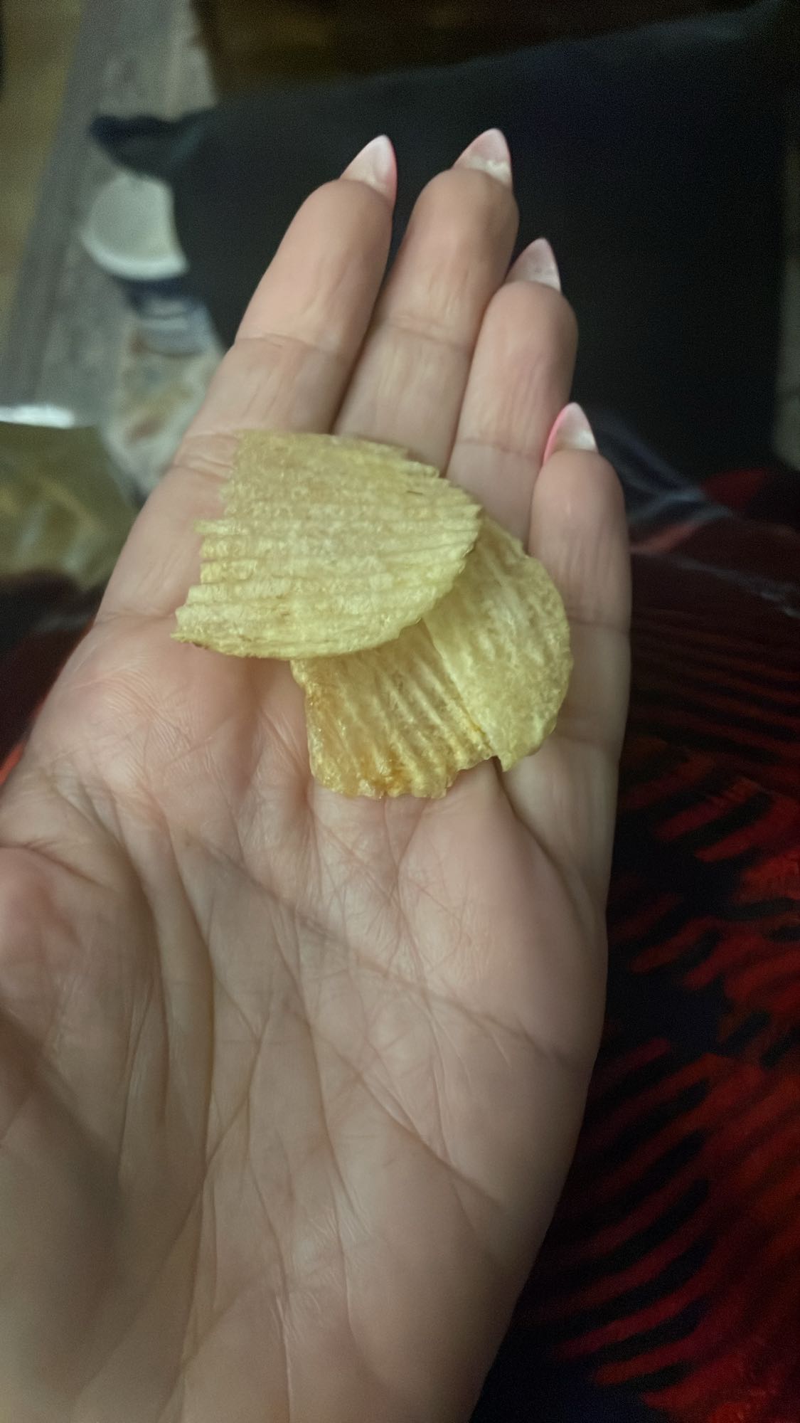 Papas fritas en mano