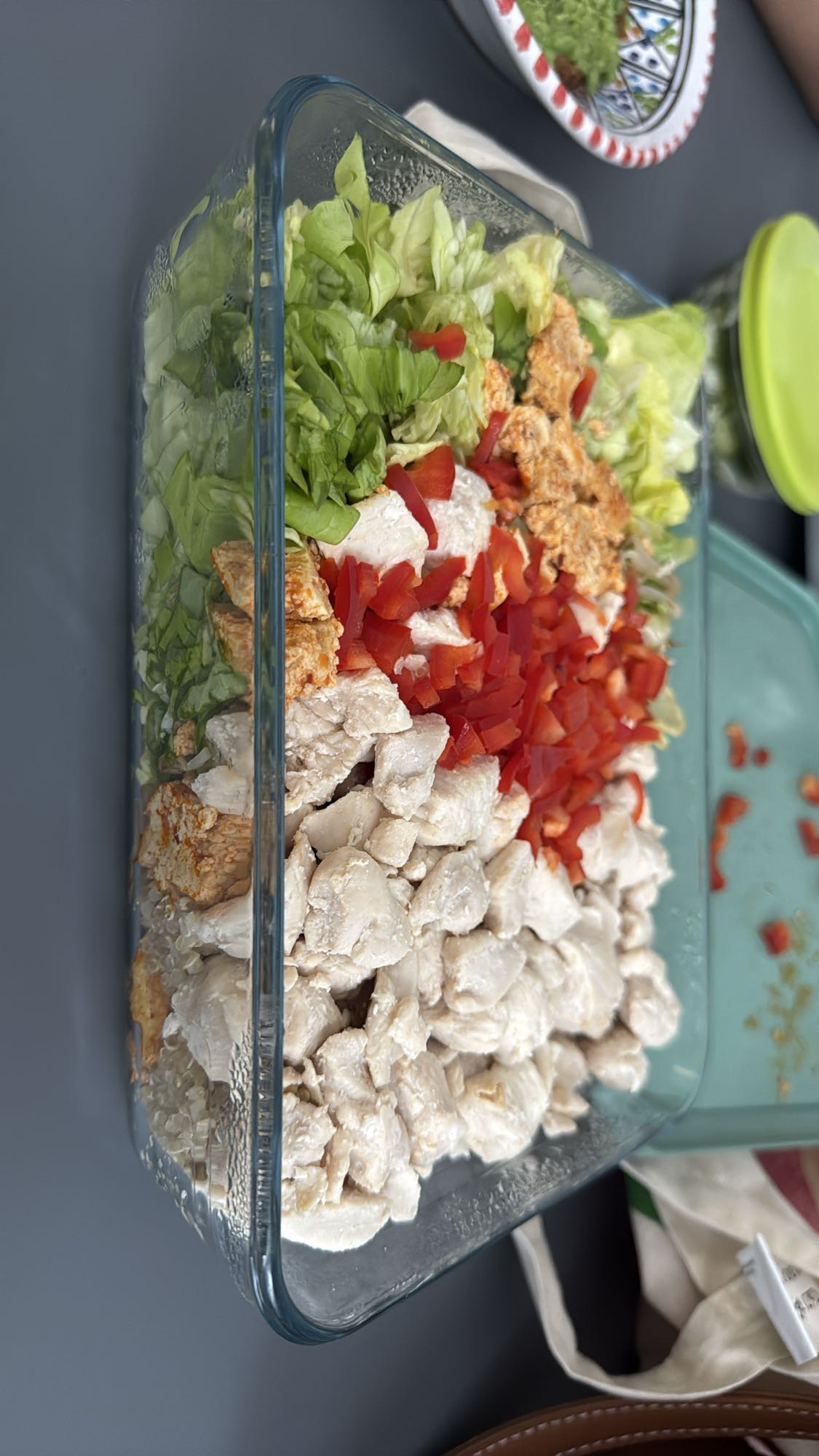 Salade poulet et légumes