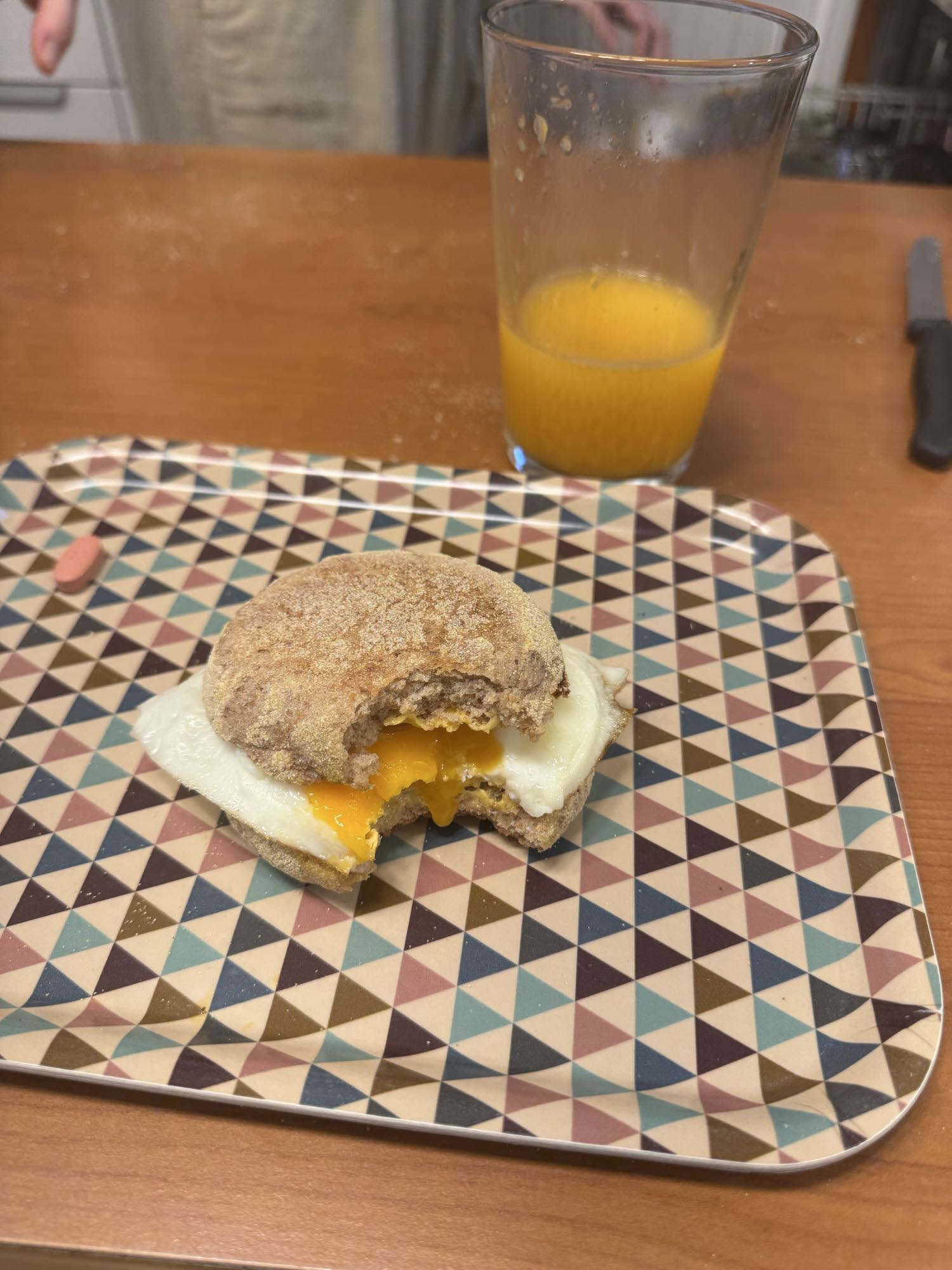 Desayuno con huevo y jugo