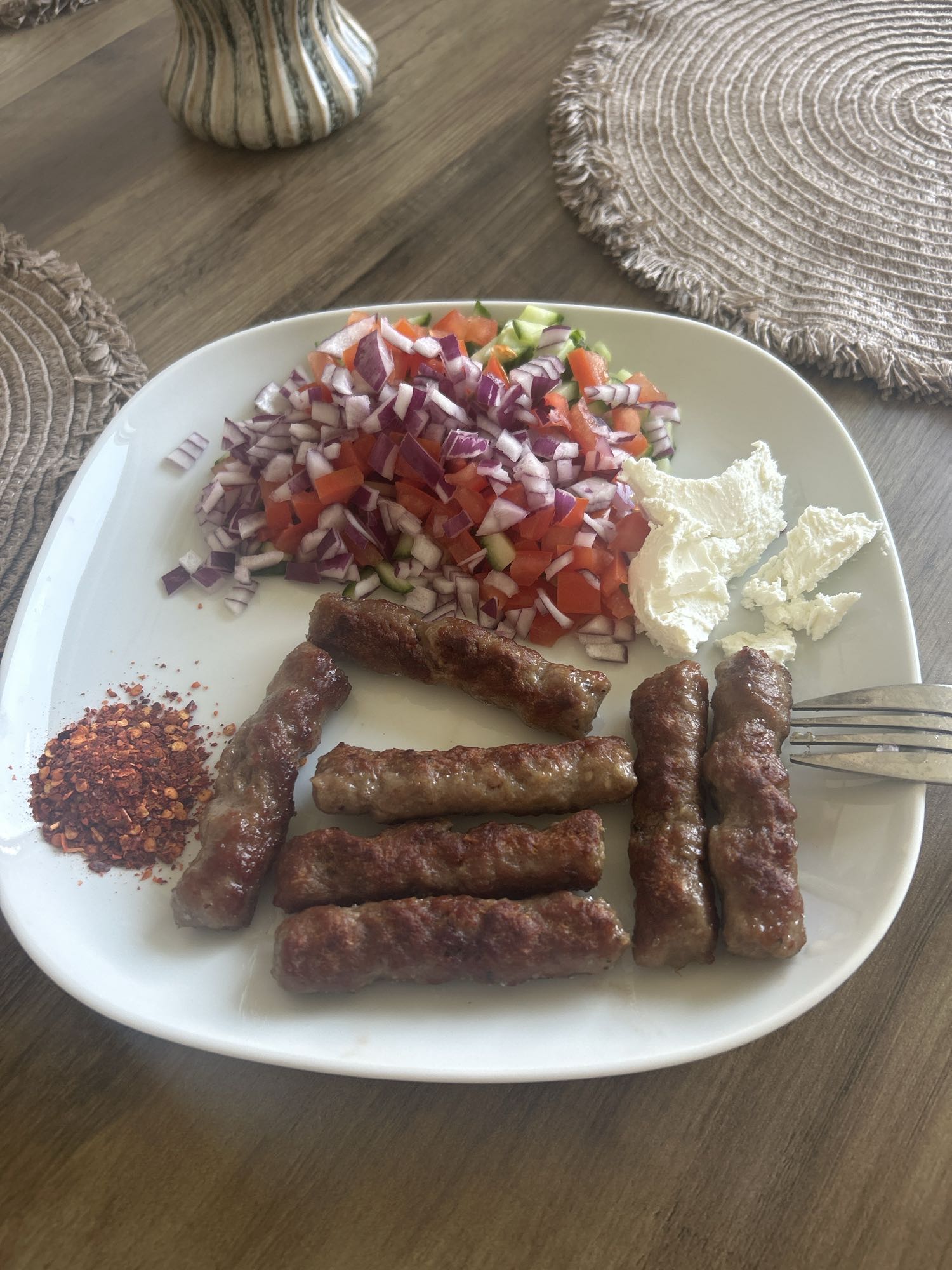 Cevapcici med grönsaker