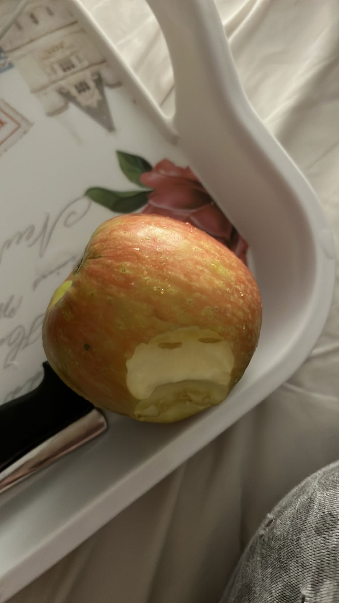 Pomme croquée