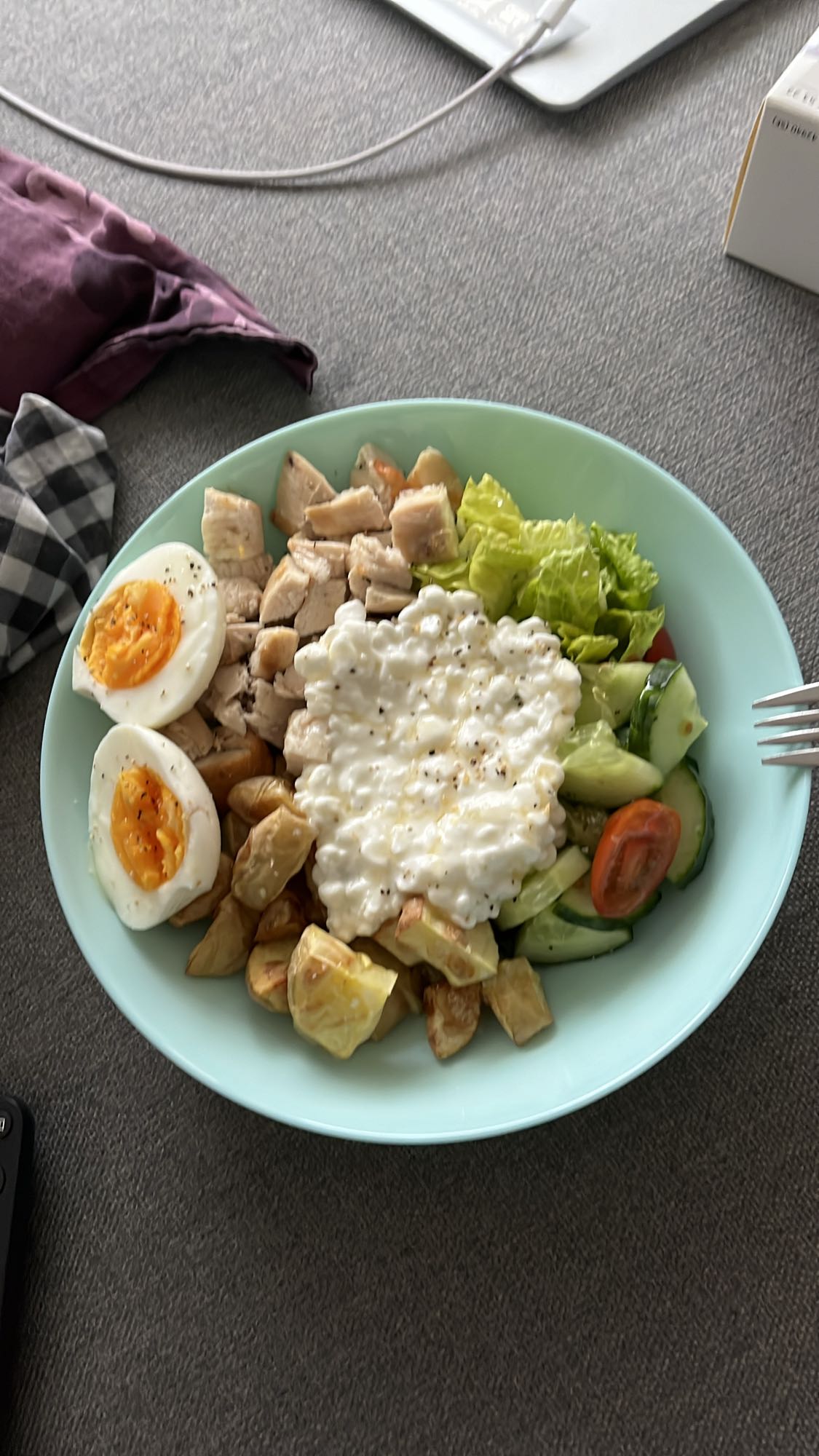 Kycklingsallad med ägg