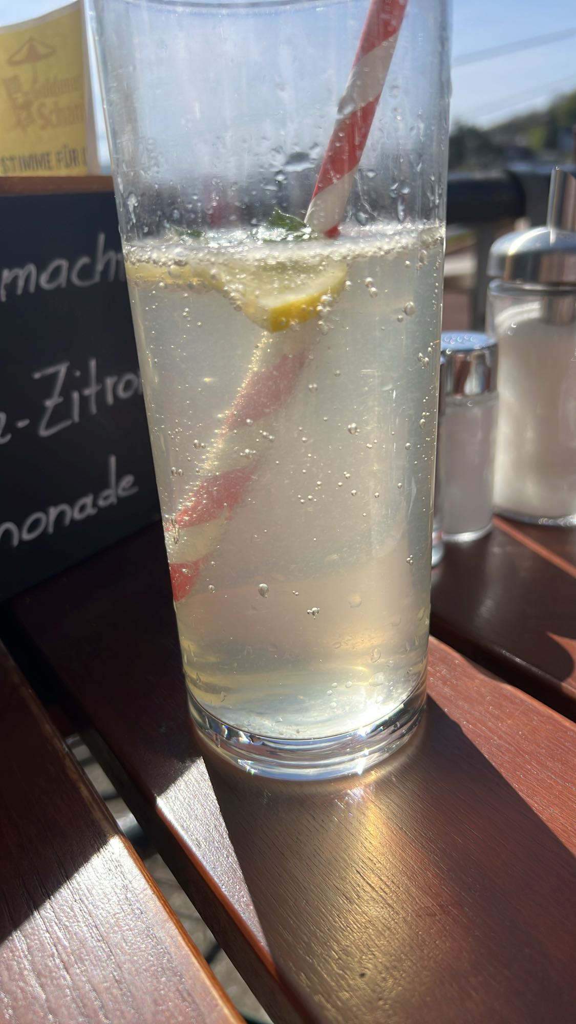 Hausgemachte Limonade
