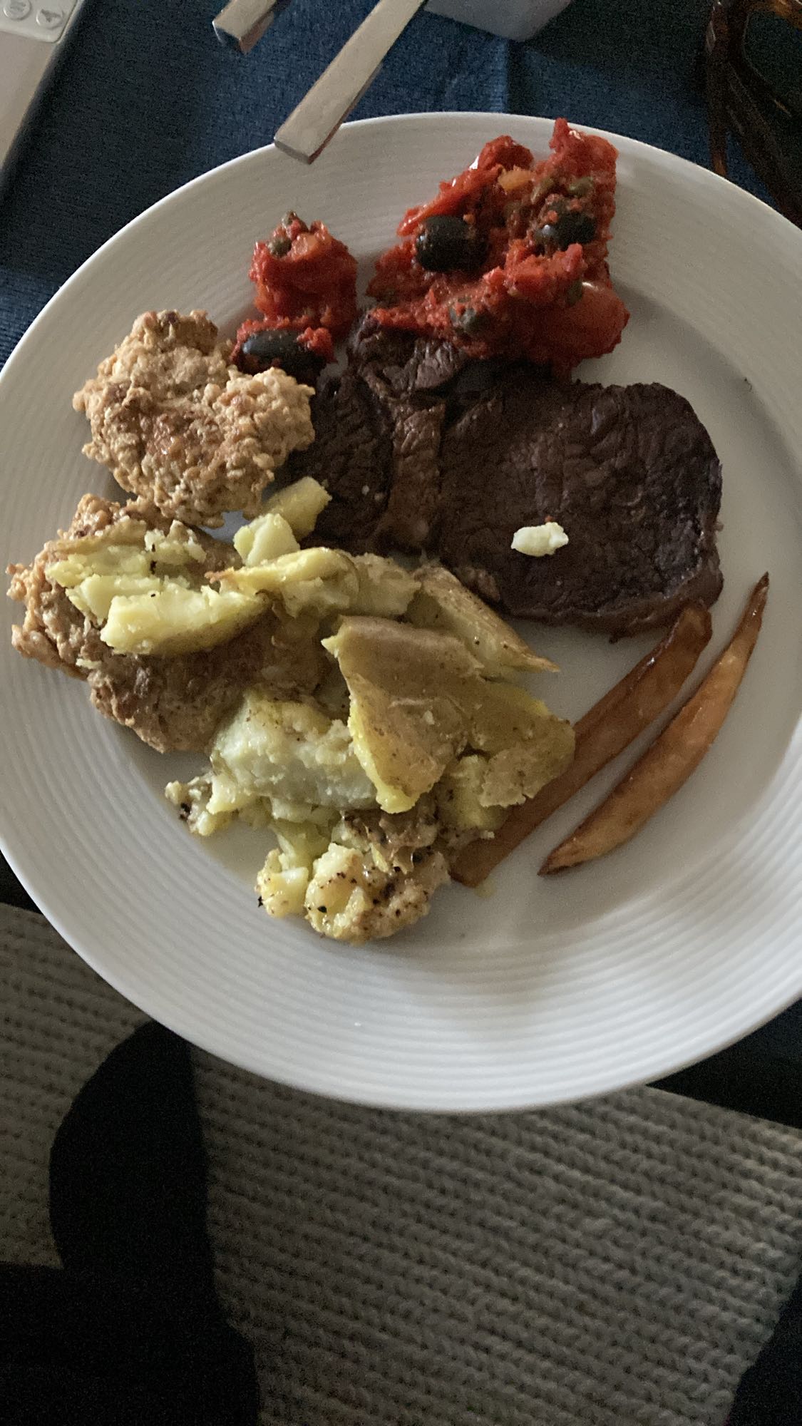 Biff med potatis och sås