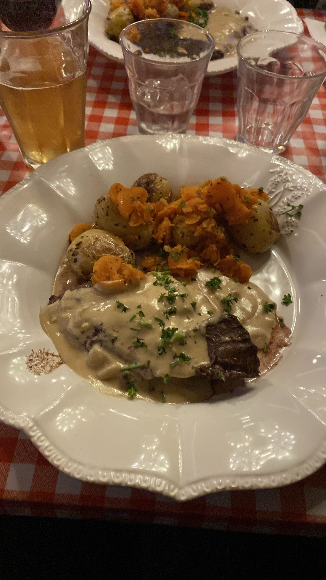 Boeuf sauce poivre et légumes