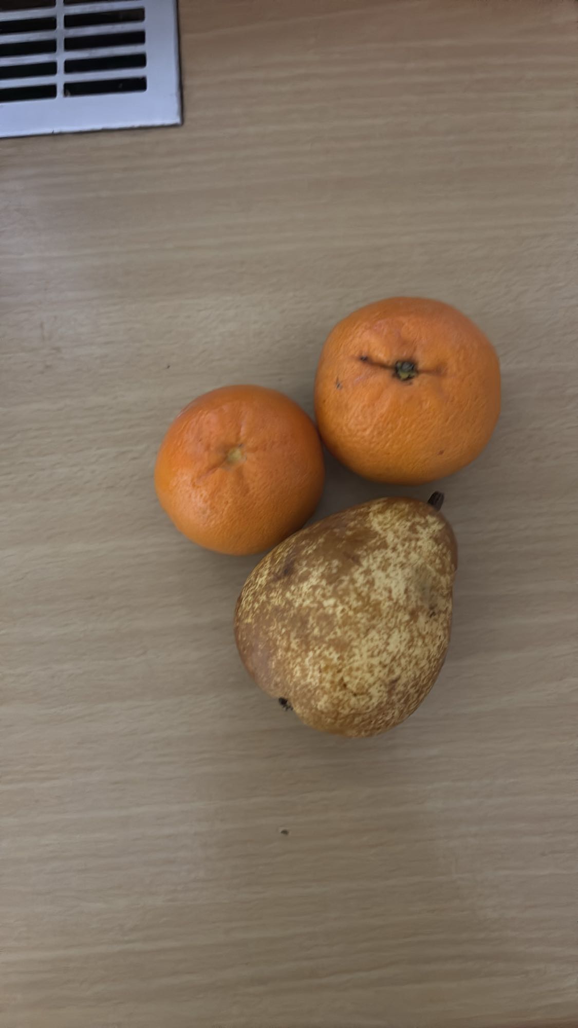 Gruszka i mandarynki