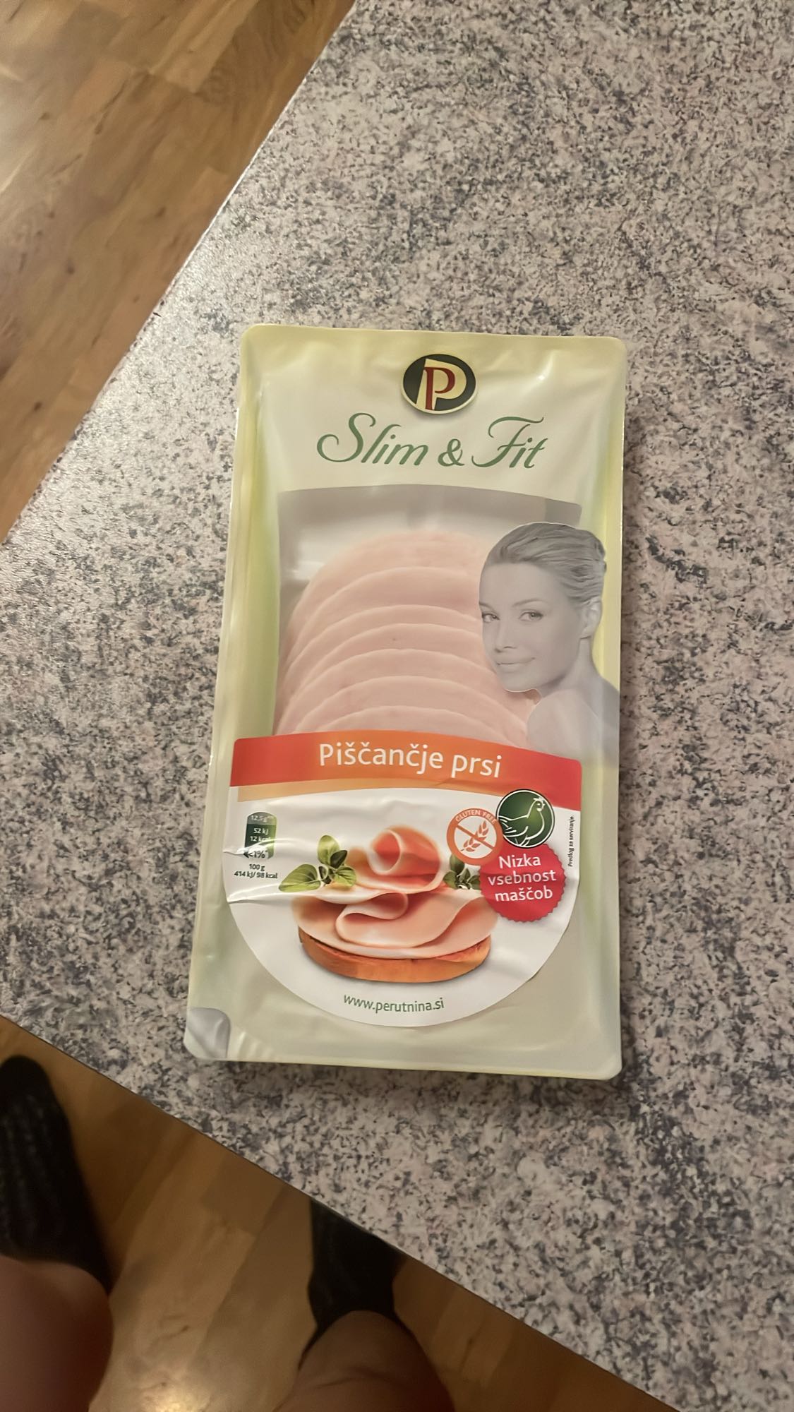 Piščančje prsi narezek