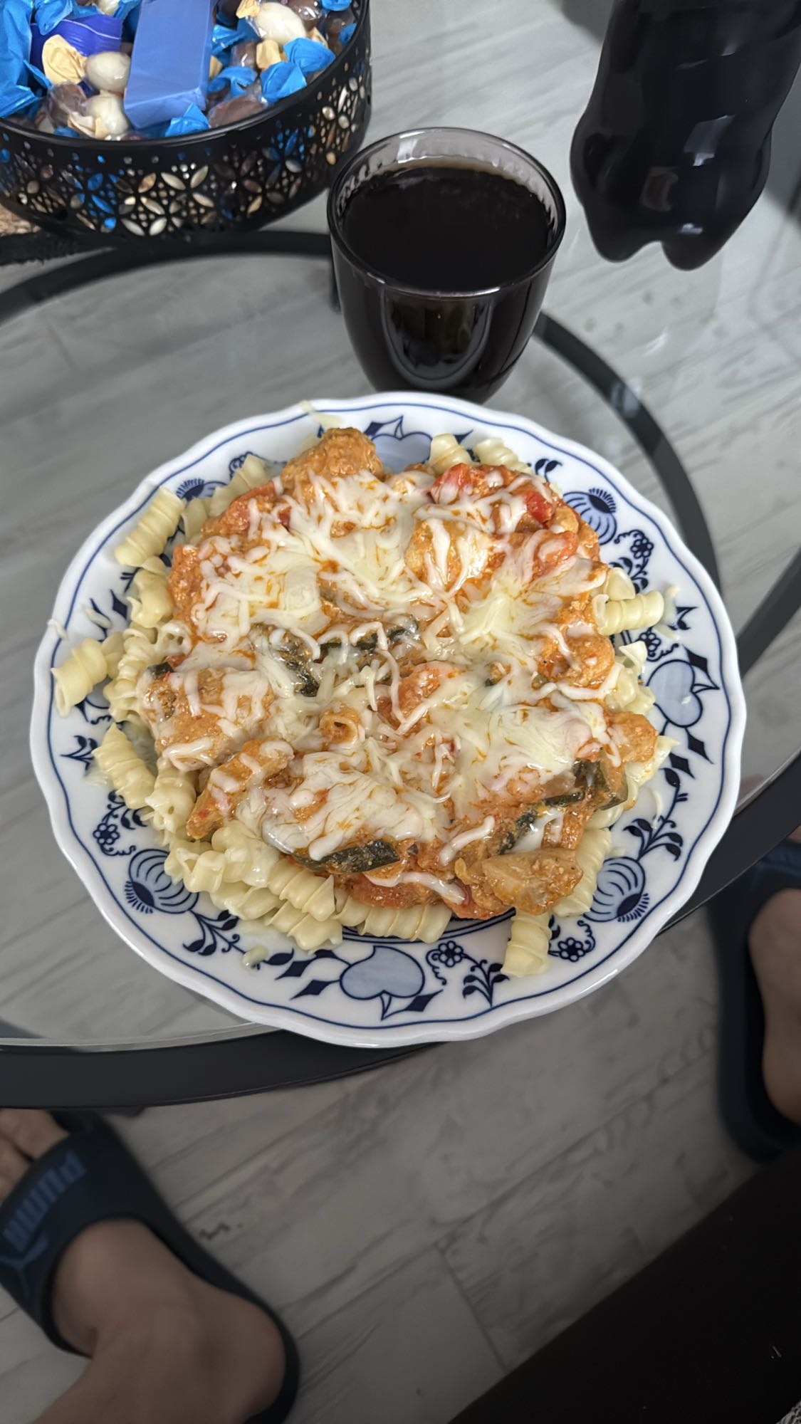 Makaron z kurczakiem i serem