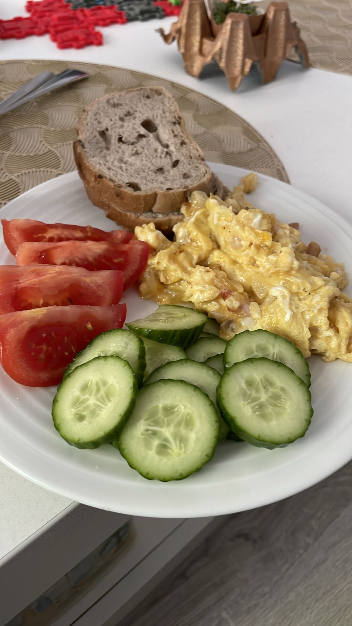 Jajecznica z warzywami