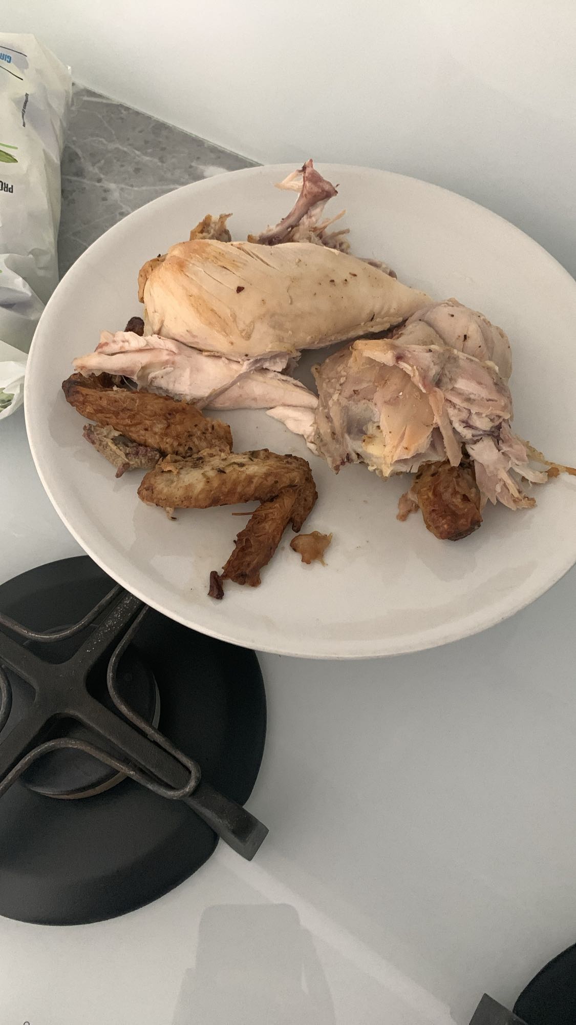 Pollo asado desmenuzado