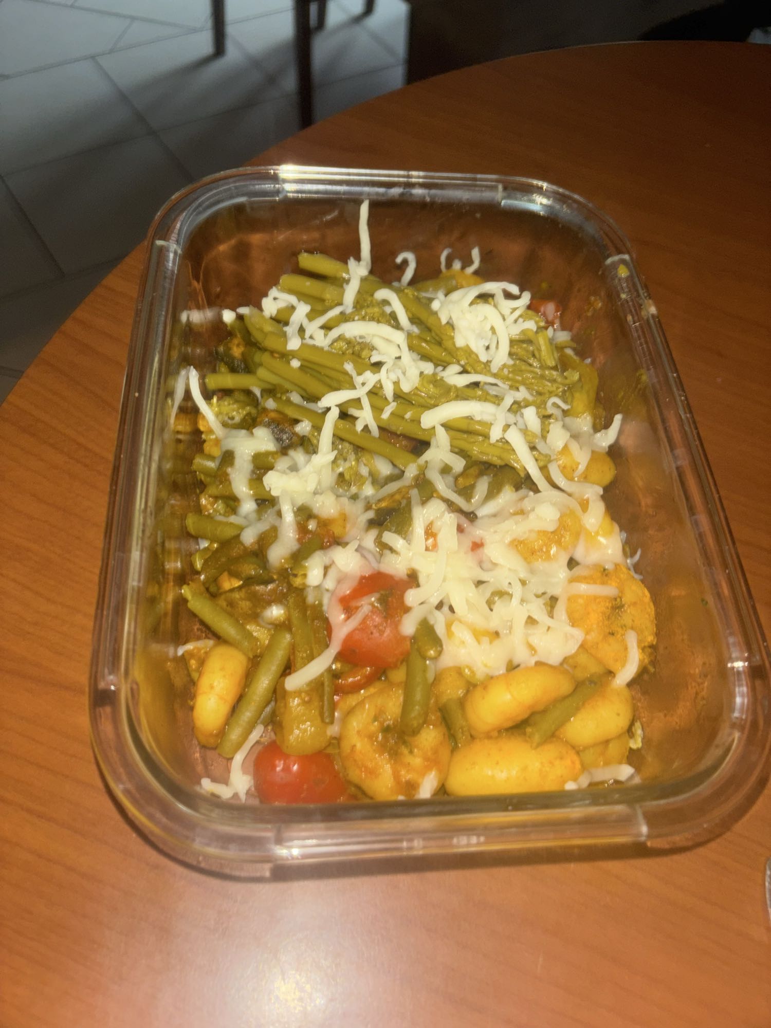 Gnocchis aux gambas et légumes