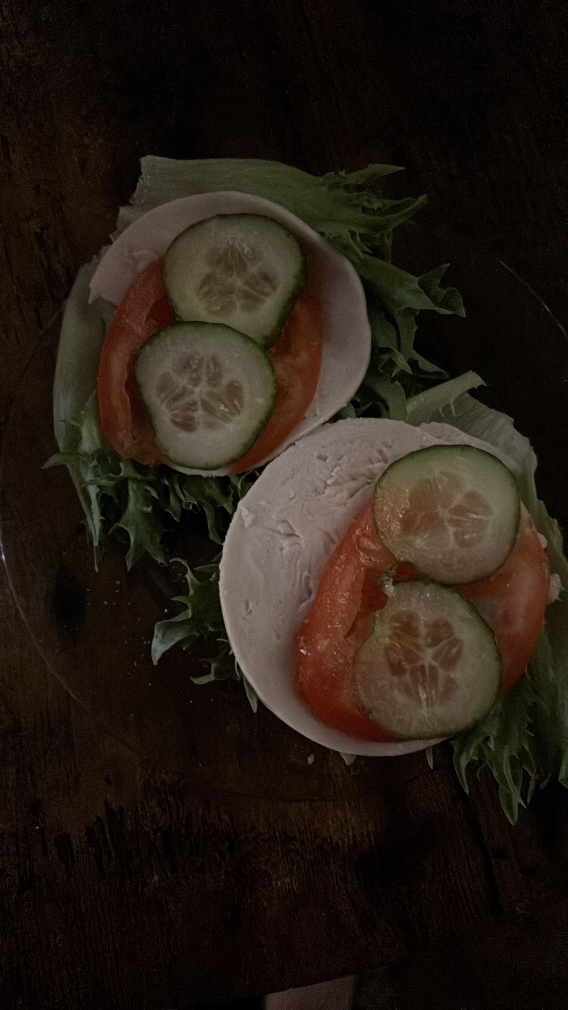 Kanapka z chleba żytniego z warzywami