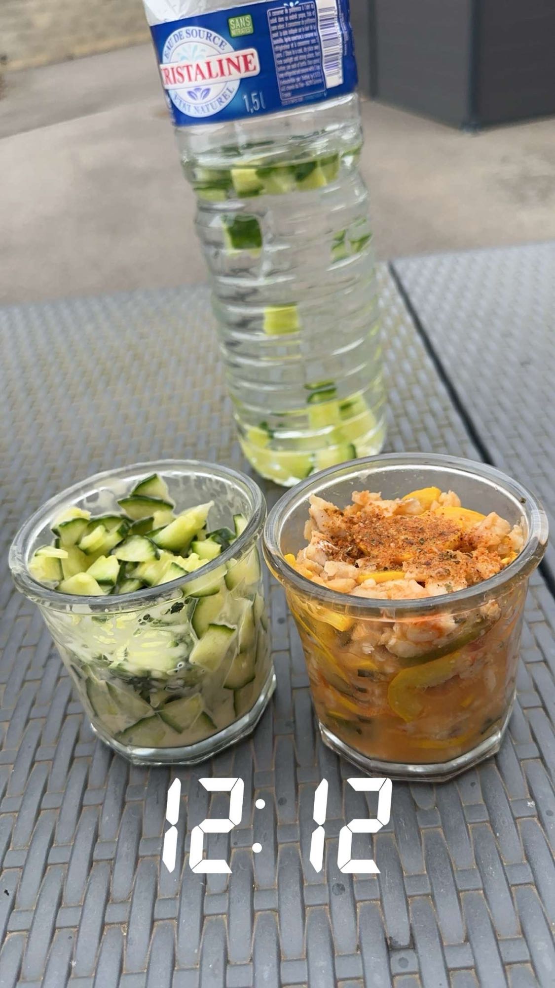 Déjeuner léger en verrines