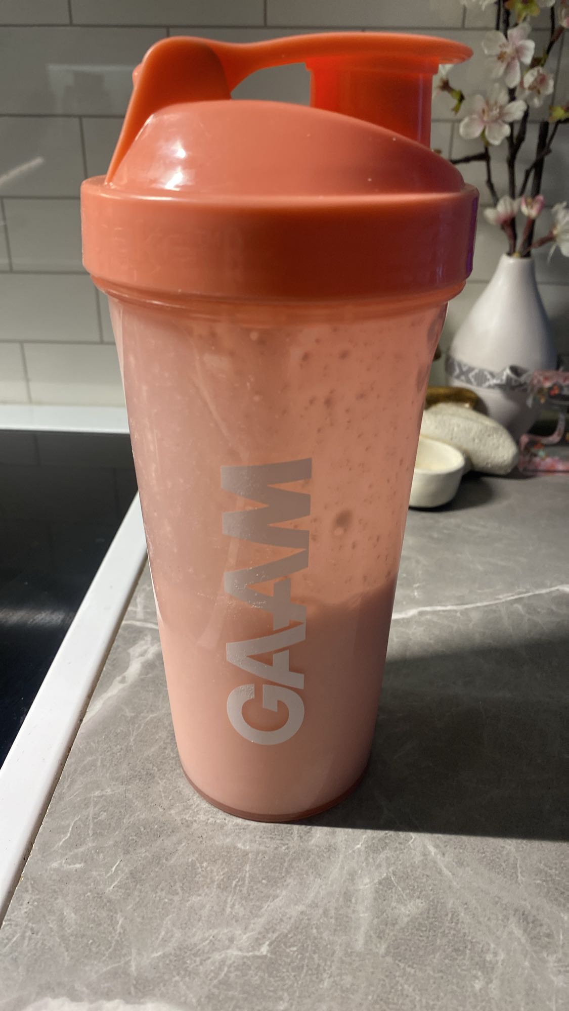 GAAM active Whey jordgubb med fettfri kvarg och vatten