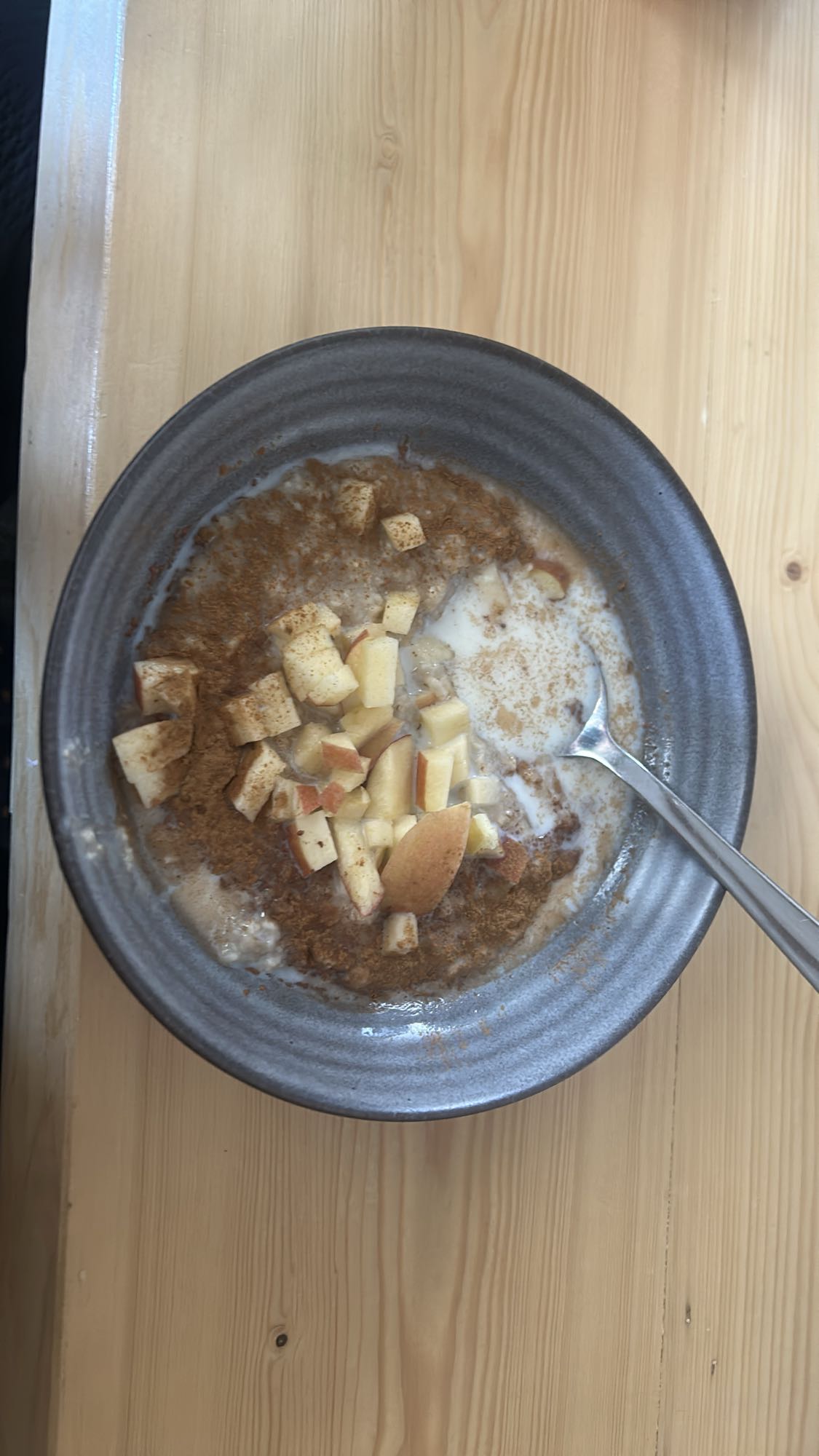 Havregrynsgröt med äpple