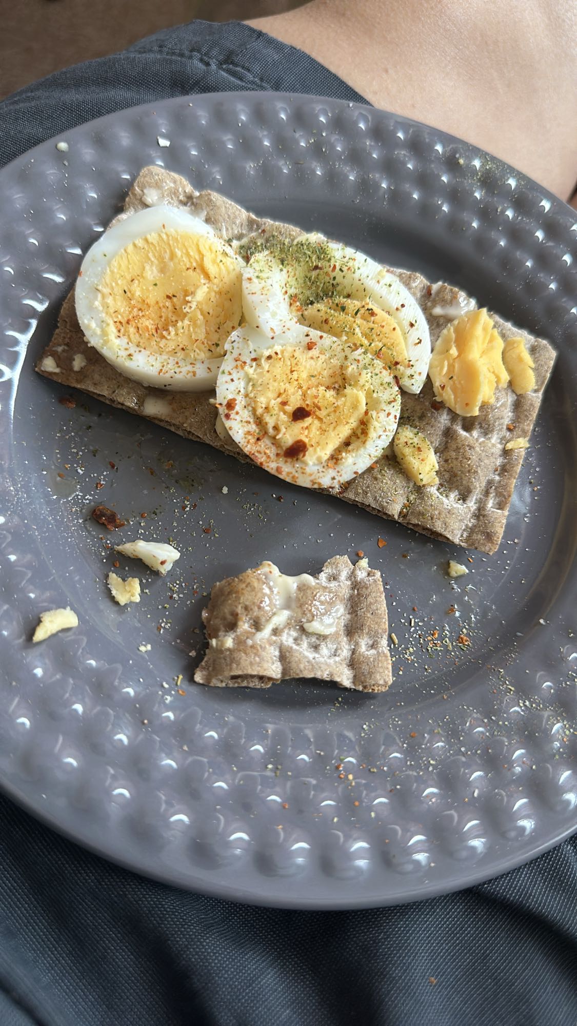 Knäckebröd med ägg