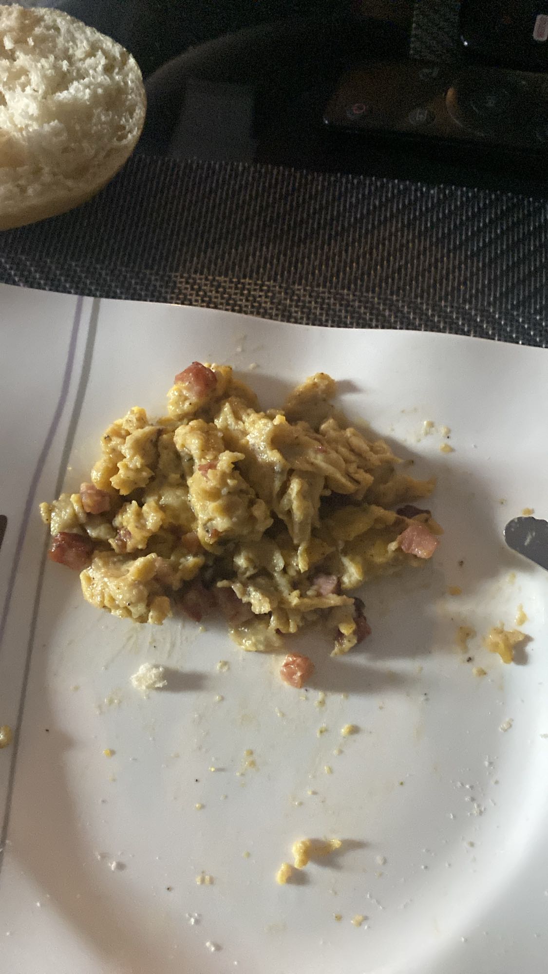 Huevos revueltos con pan