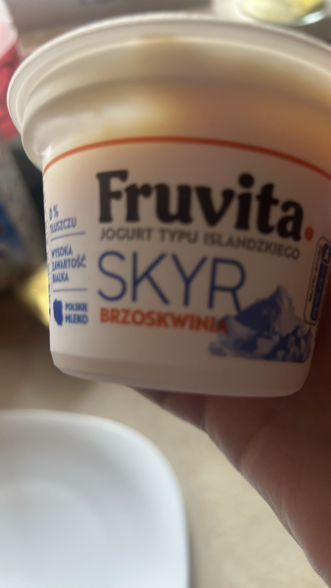 Skyr brzoskwiniowy