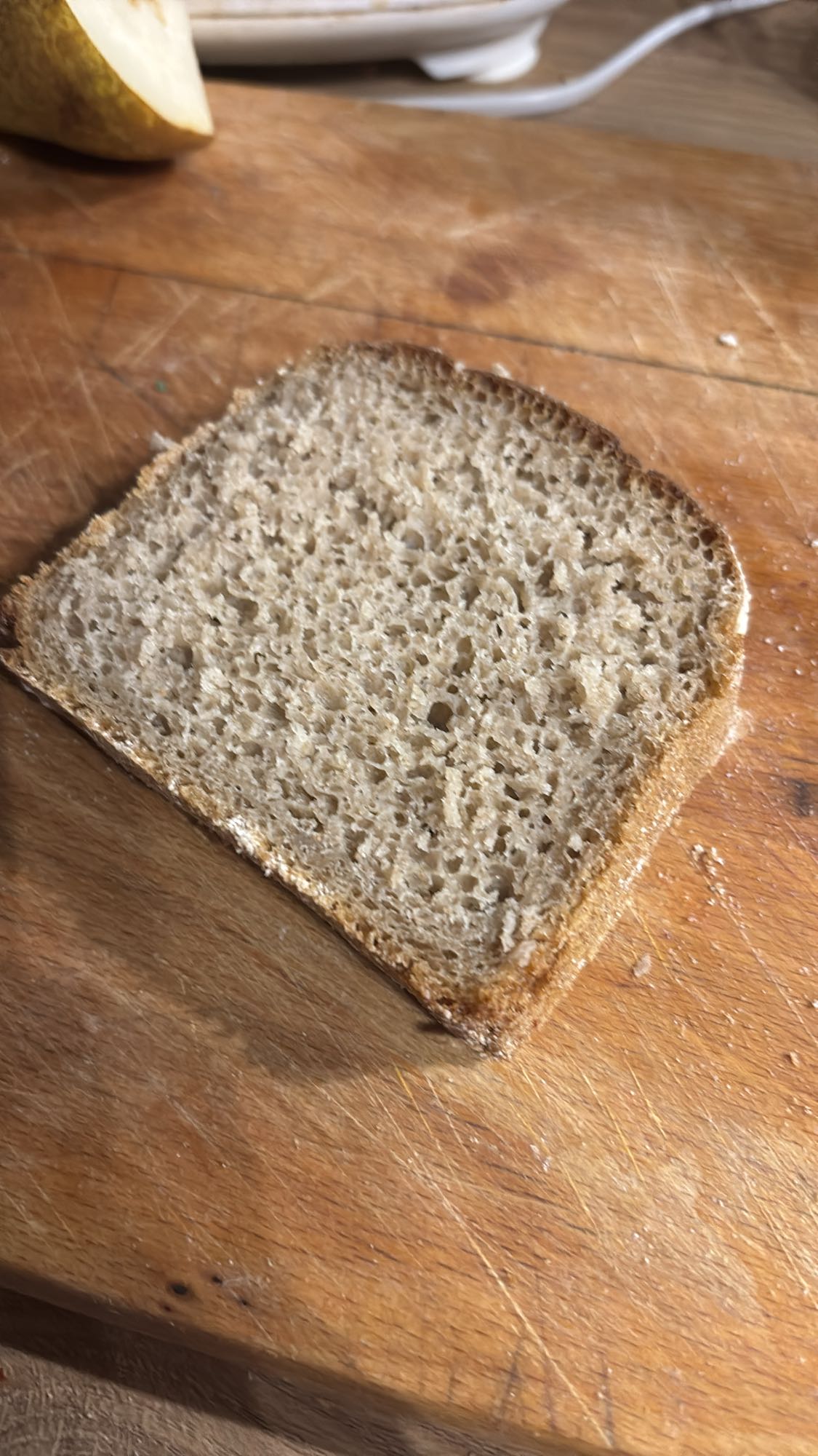 Kromka chleba pełnoziarnistego