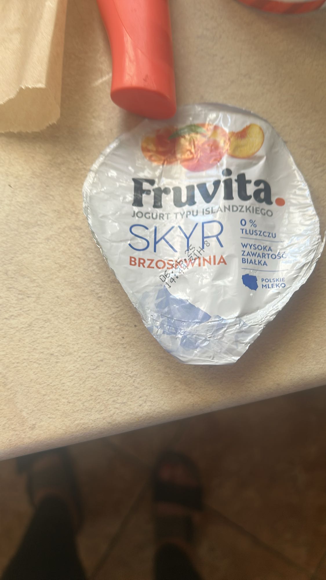 Skyr brzoskwiniowy