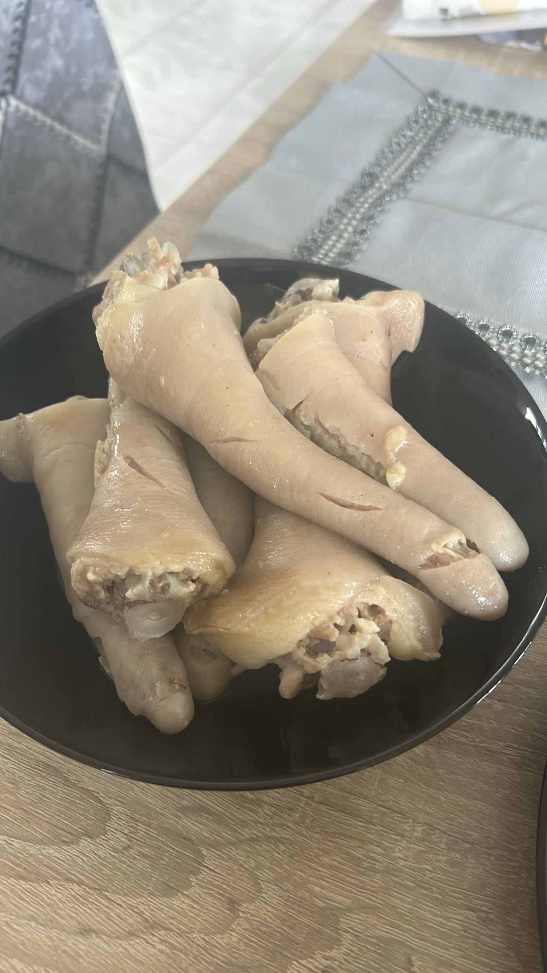 Gotowane nóżki wieprzowe