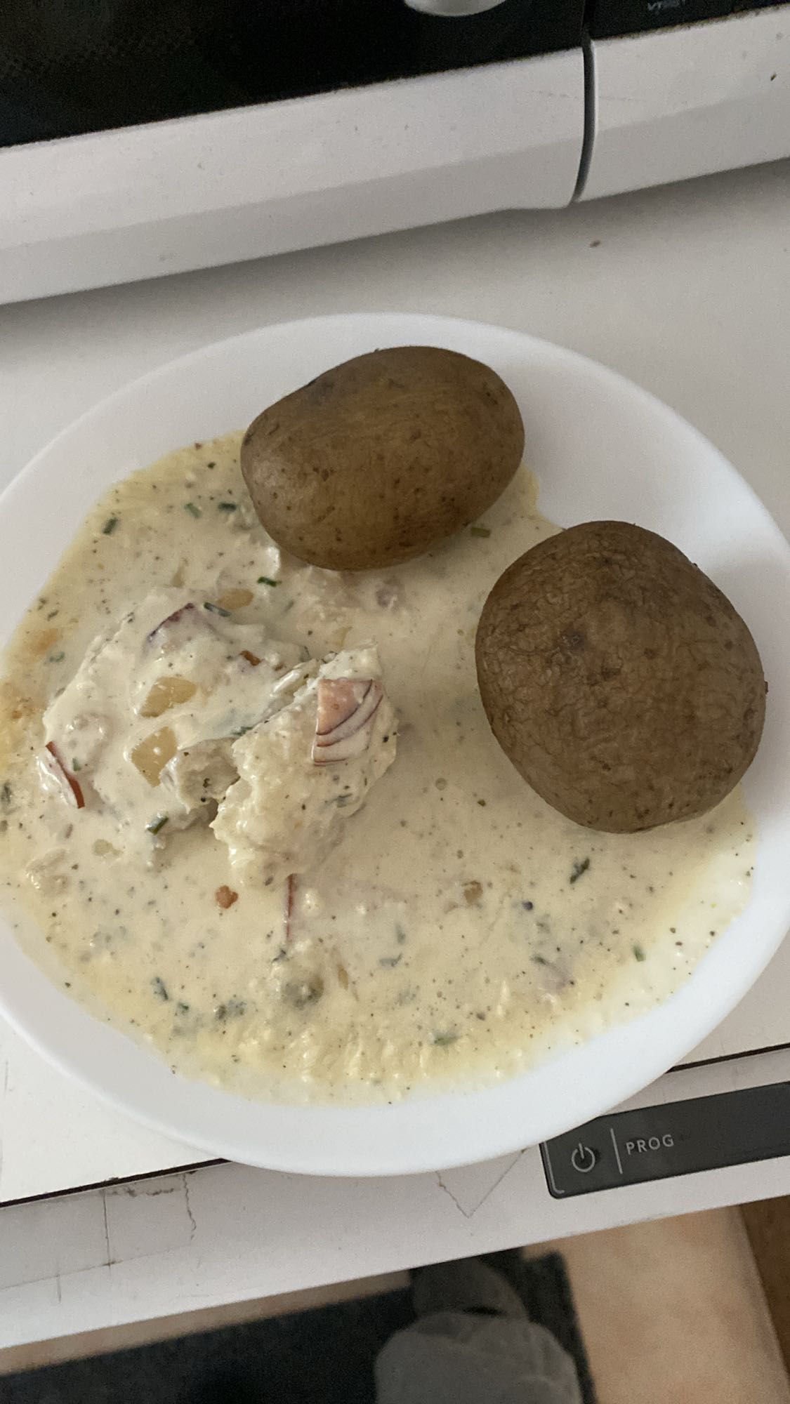 Fisk i gräddsås med potatis