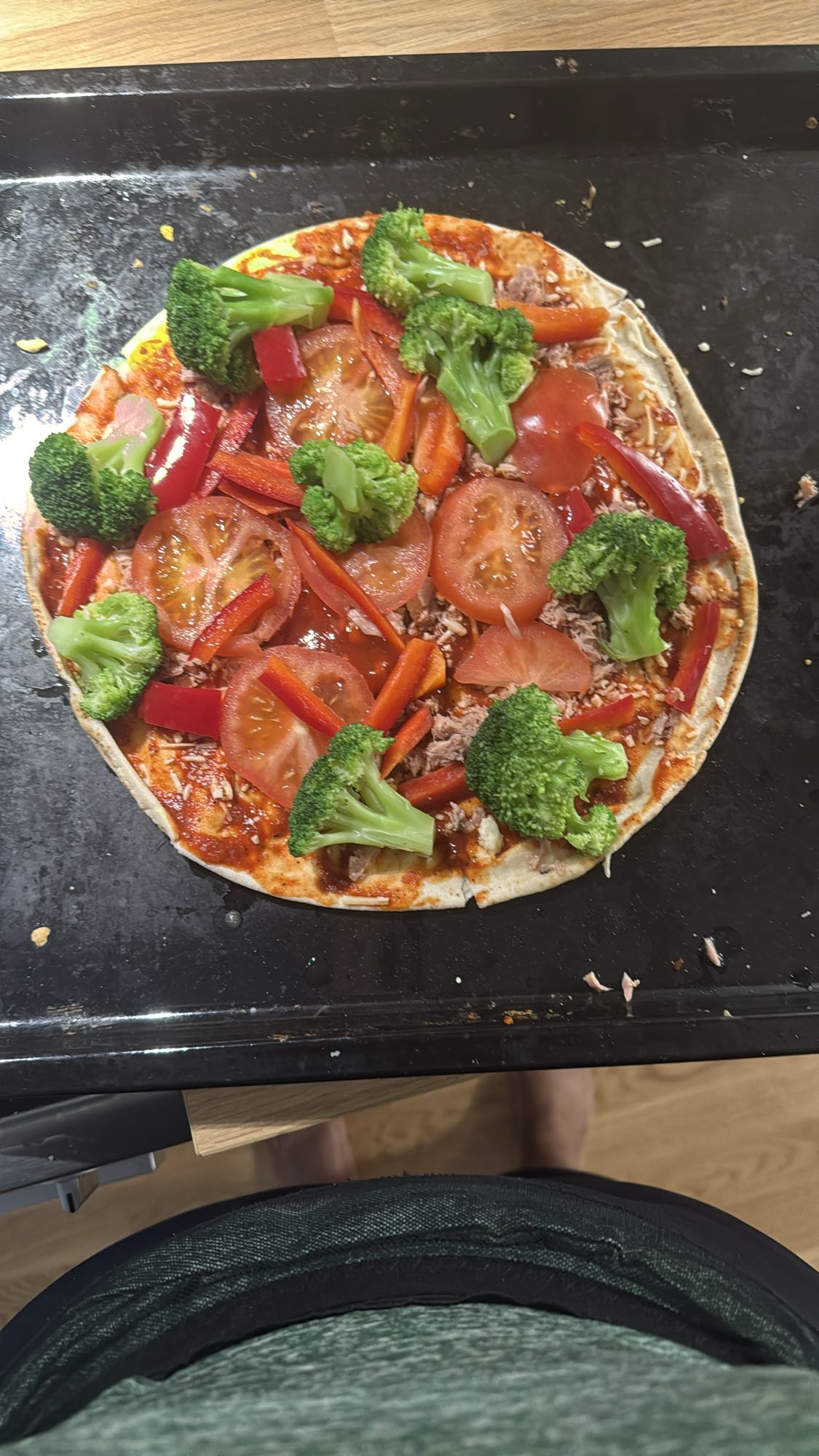 Veggie Tuna Flatbread