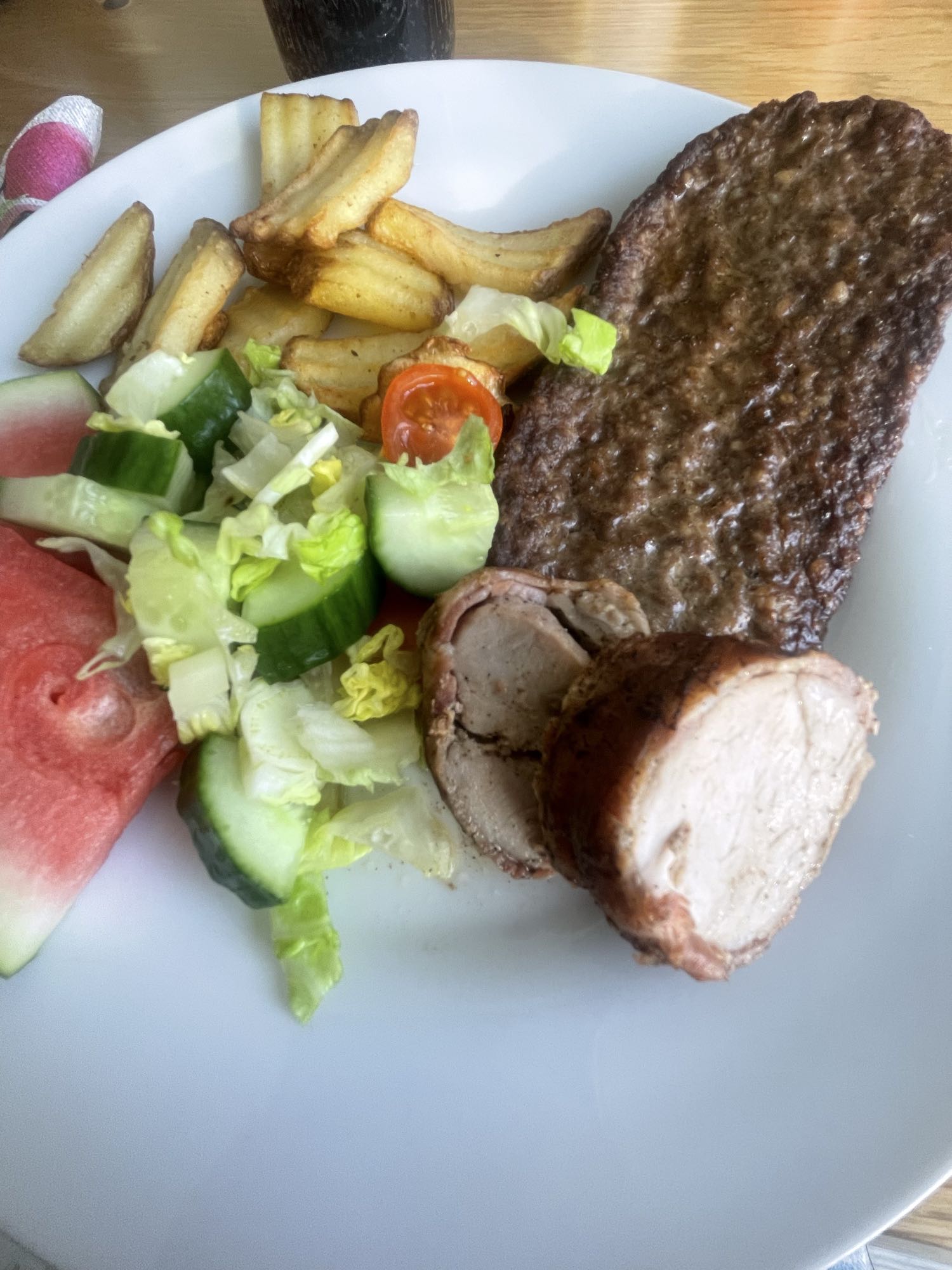 Kött och pommes tallrik