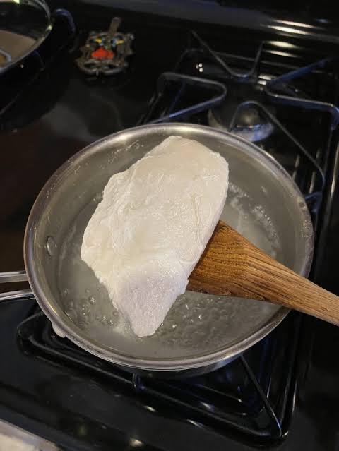 Pechuga de pollo hervida