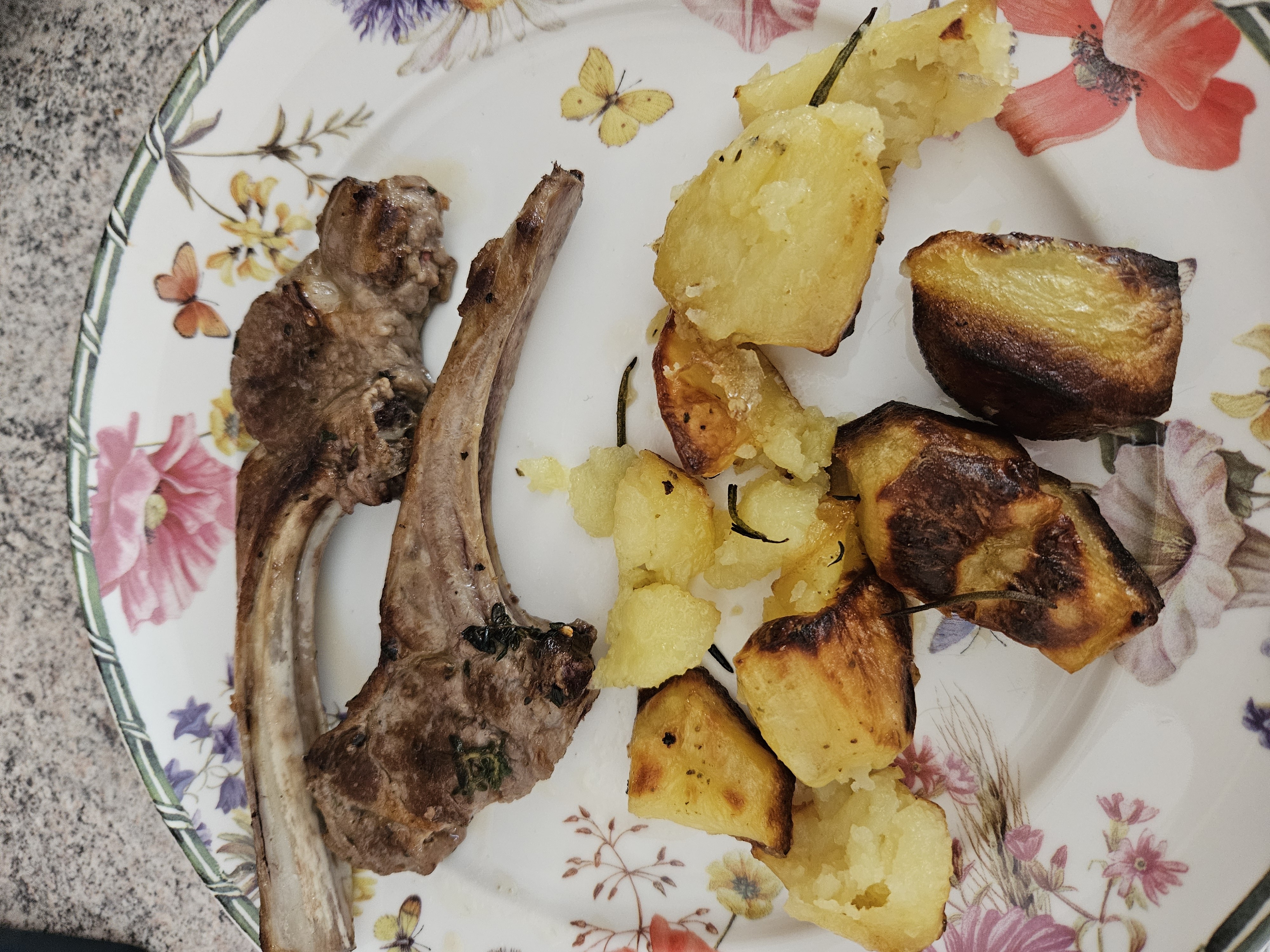 Cordeiro com batatas