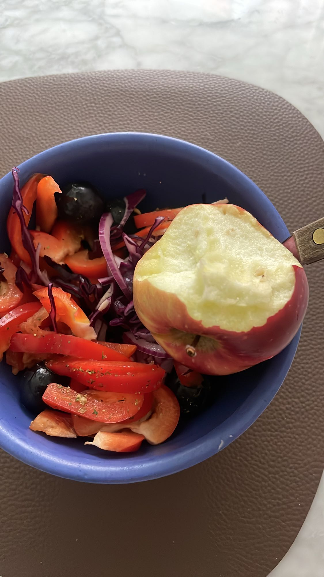 Fruktig grönsaksskål