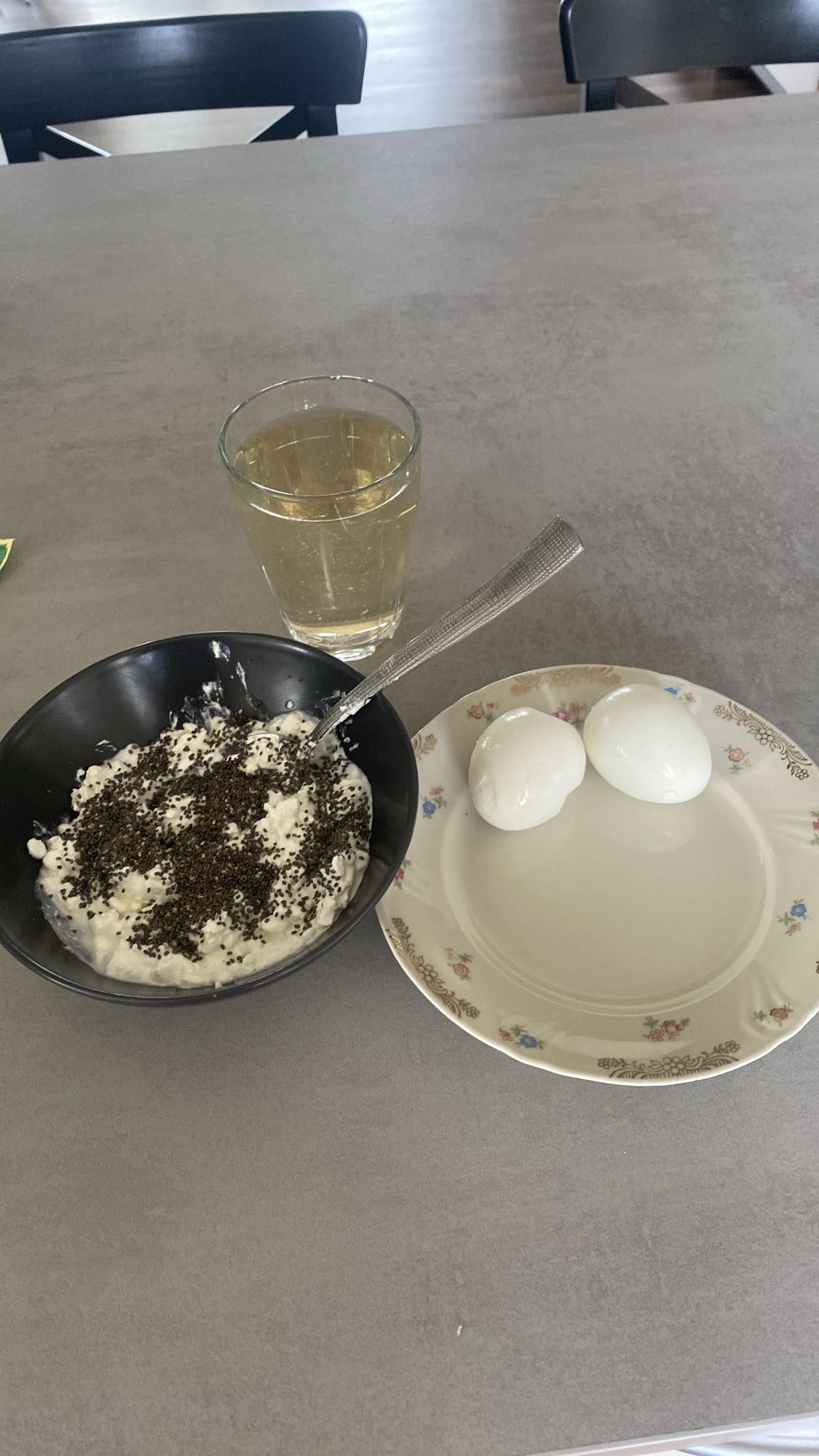 Keso och kvarg med chia och ägg